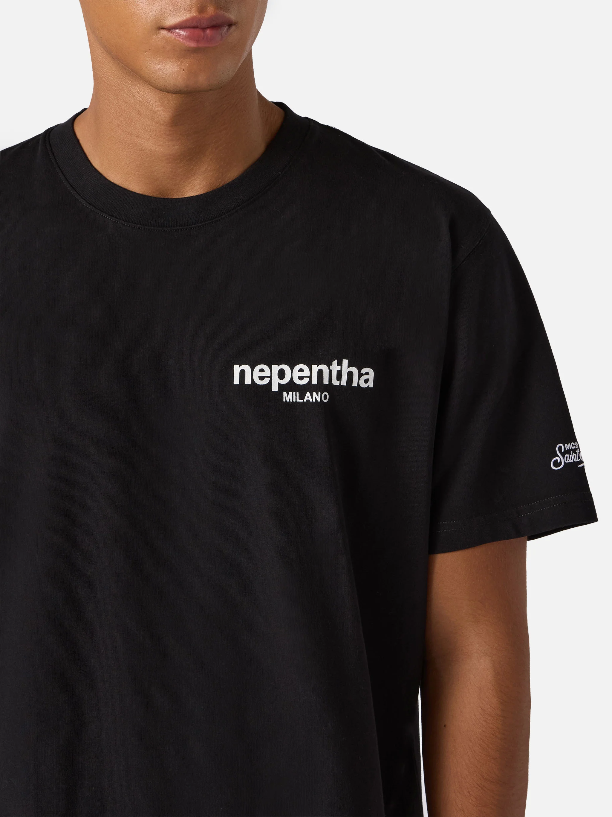 T-shirt Arnott in cotone nero con stampa Nepentha | NEPENTHA SPECIAL EDITION - Image 2