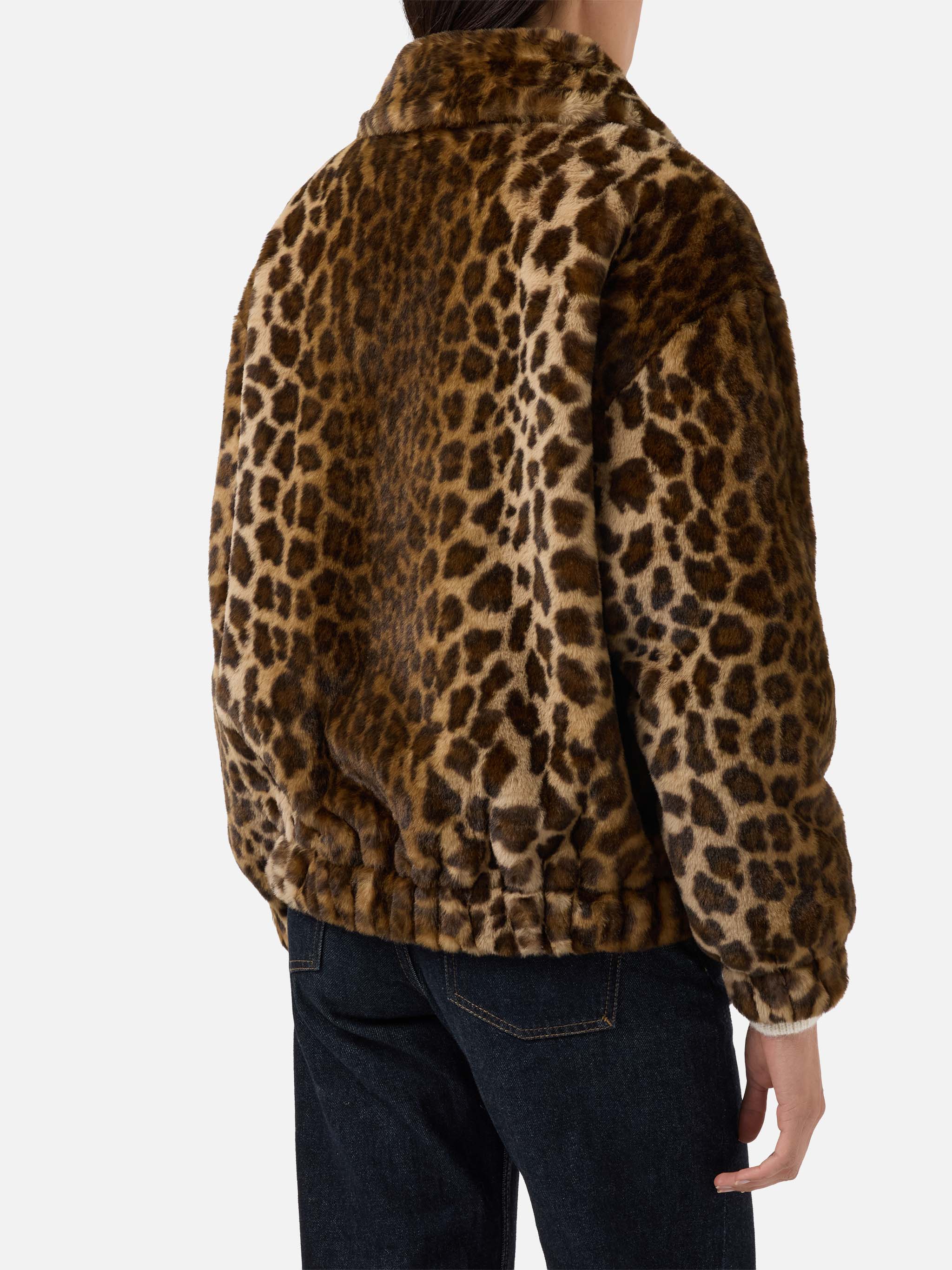 Giacca Aveline in faux fur con stampa leopardata - Image 4
