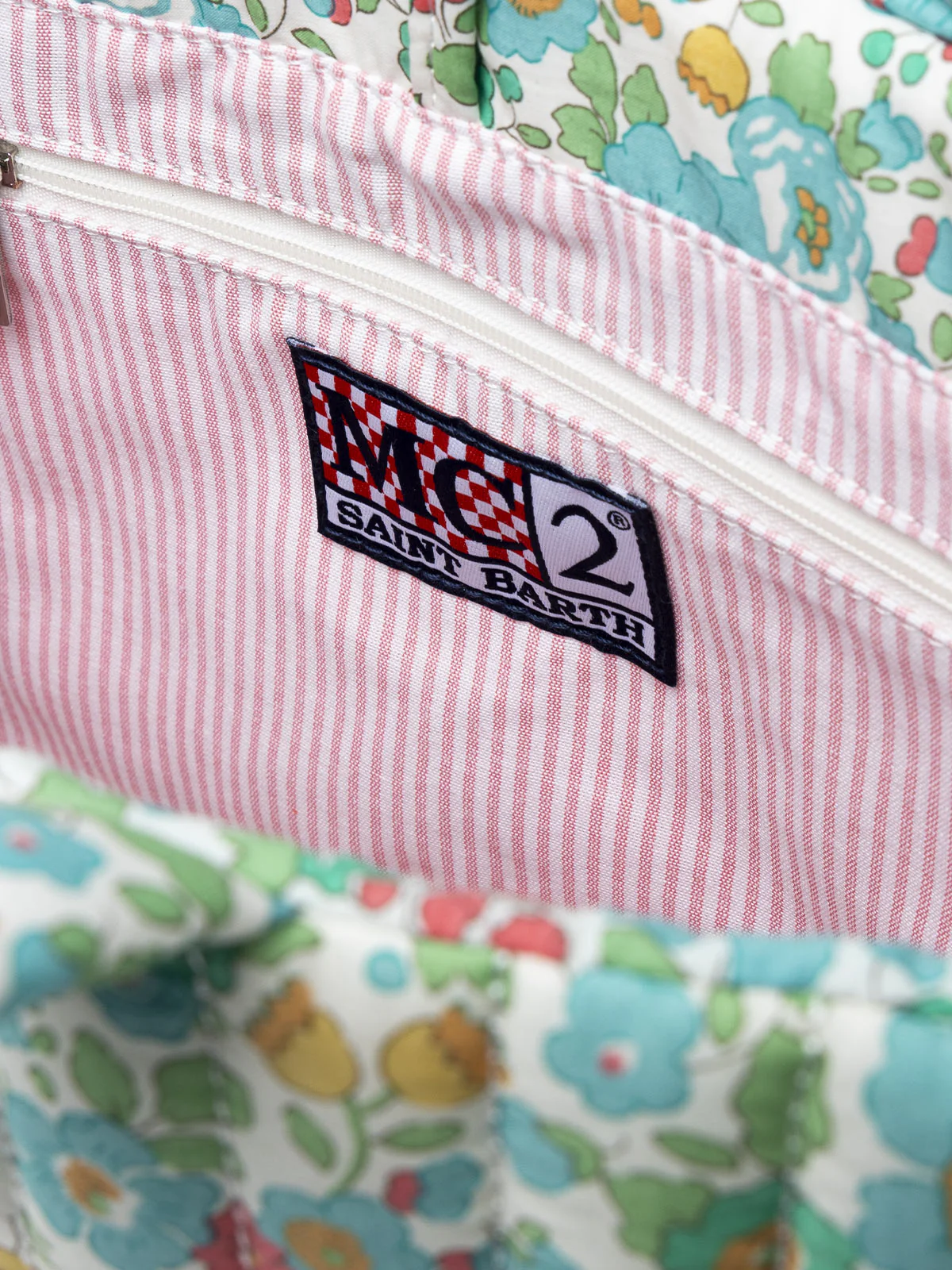 Borsa media Soft Tote trapuntata Betsy | REALIZZATO CON TESSUTO LIBERTY - Image 6