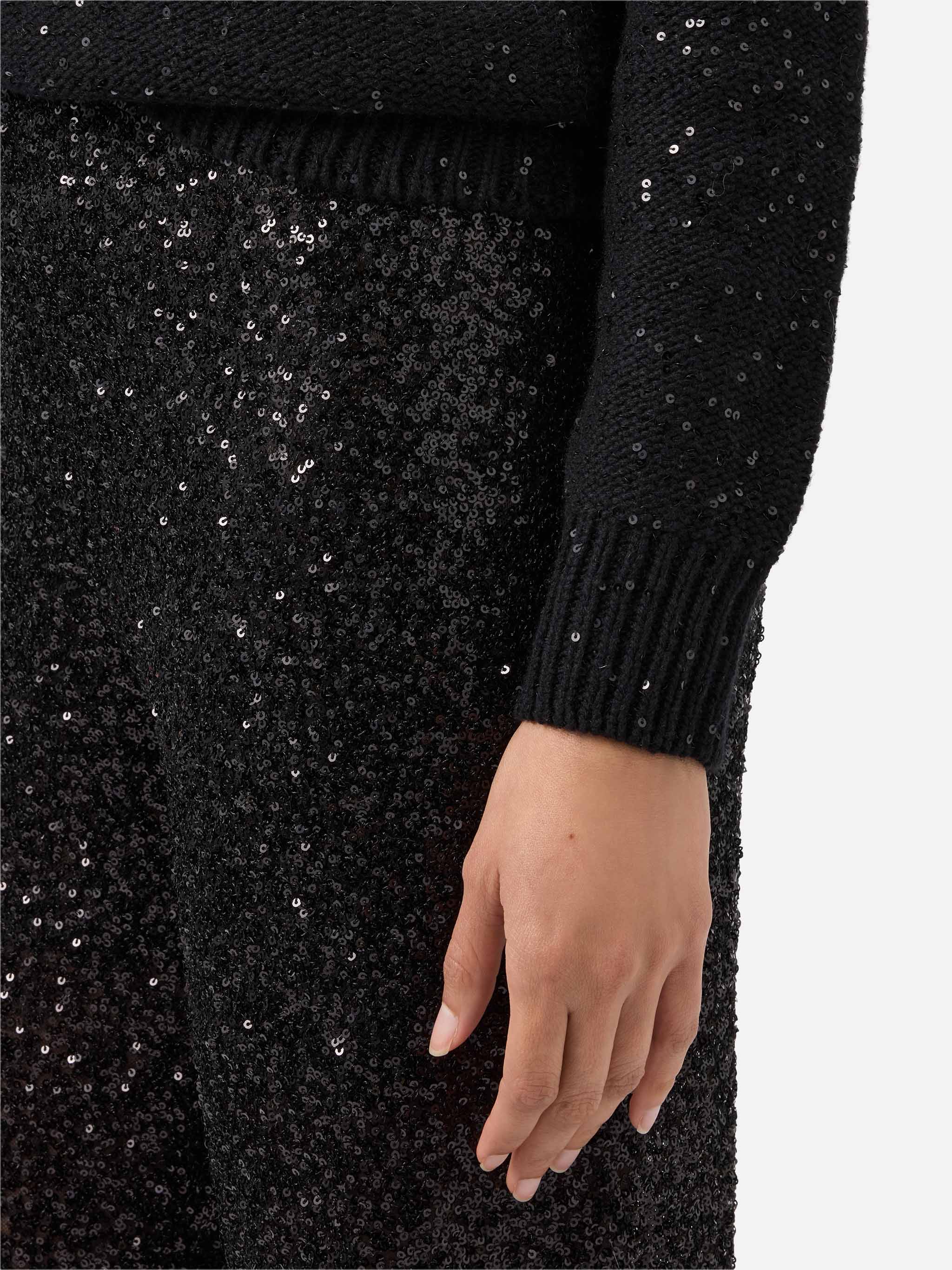 Maglione con scollo a V nero con pailettes - Image 5