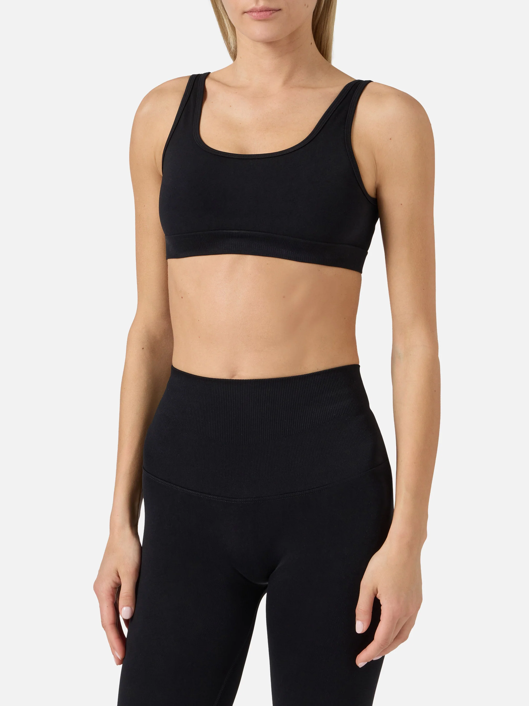 Top sportivo Fify nero in tessuto tecnico elasticizzato - Image 2
