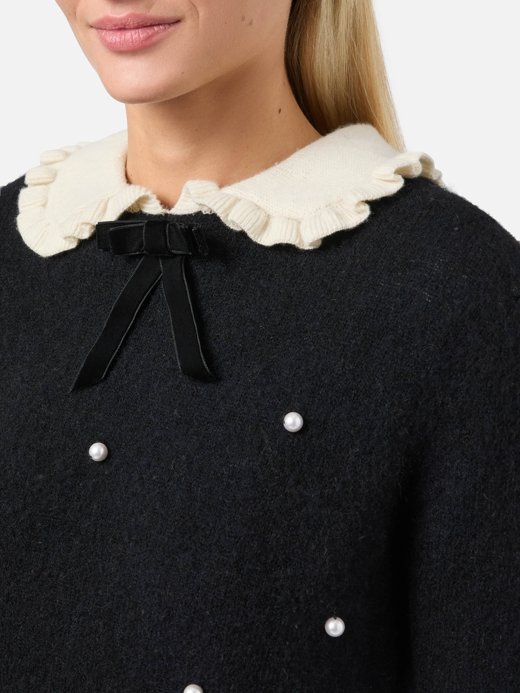 Maglione nero Levine con fiocco, colletto e applicazione perle - Image 2