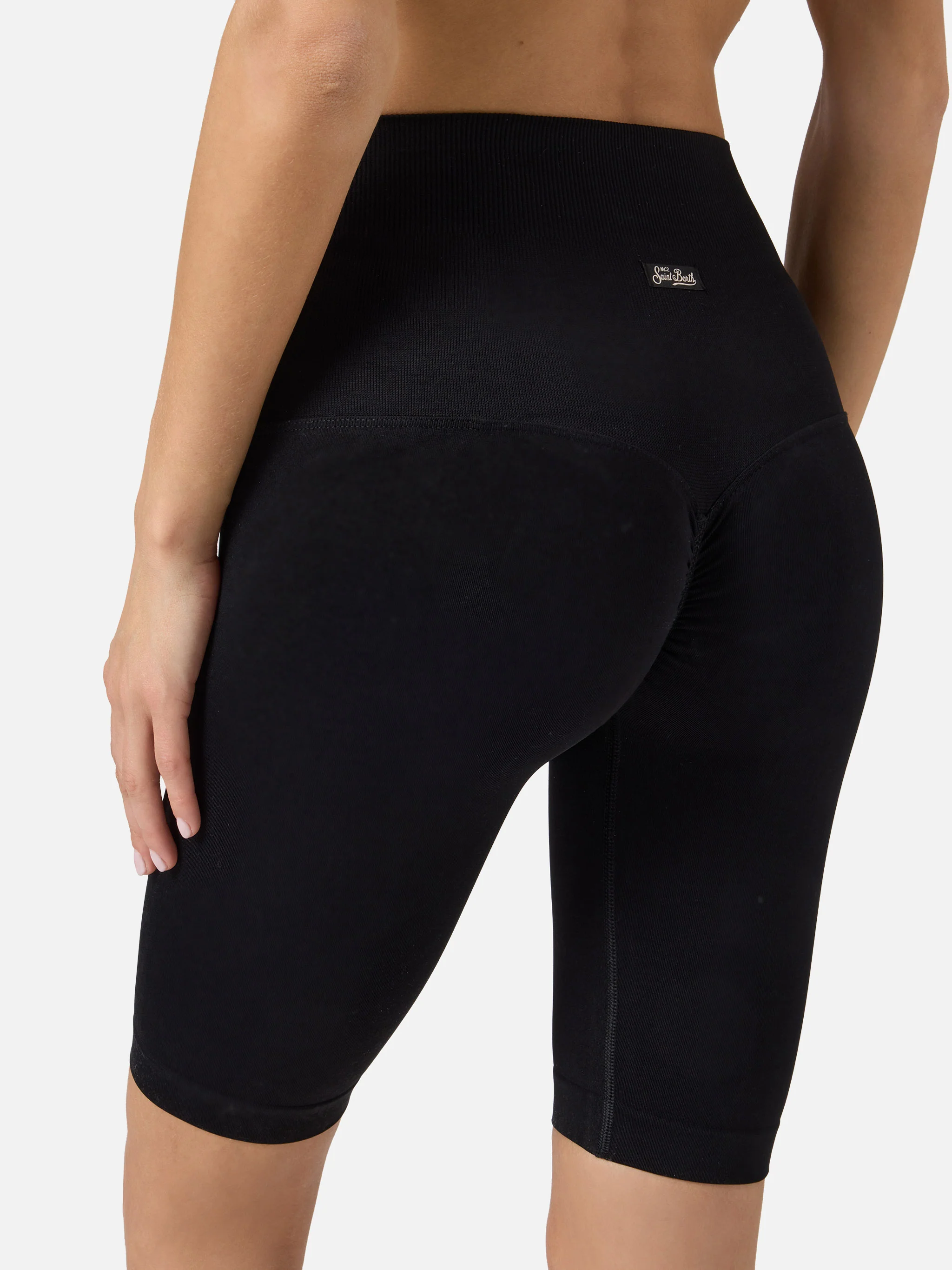 Leggings corti sportivi Vega in tessuto tecnico nero - Image 4