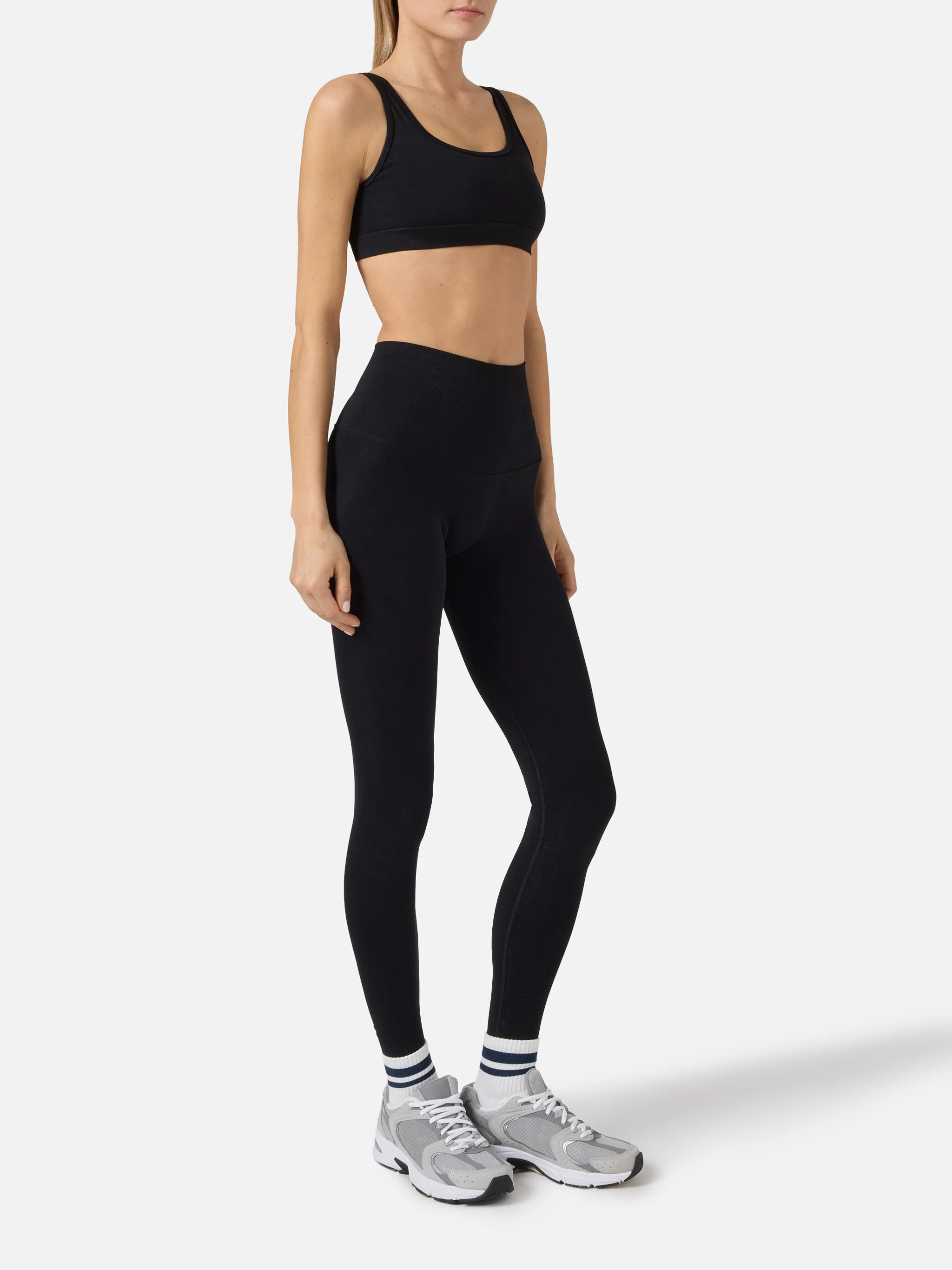 Leggings sportivi Vega neri in tessuto tecnico - Image 3