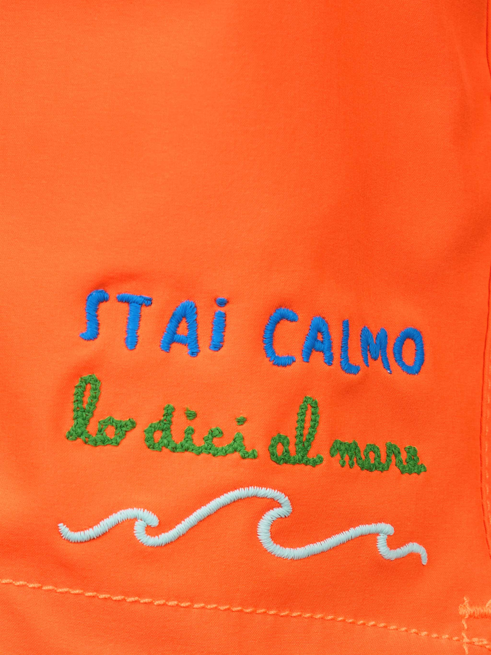 Costume da bagno da bambino Comfort con ricamo Stai calmo lo dici al mare - Image 3