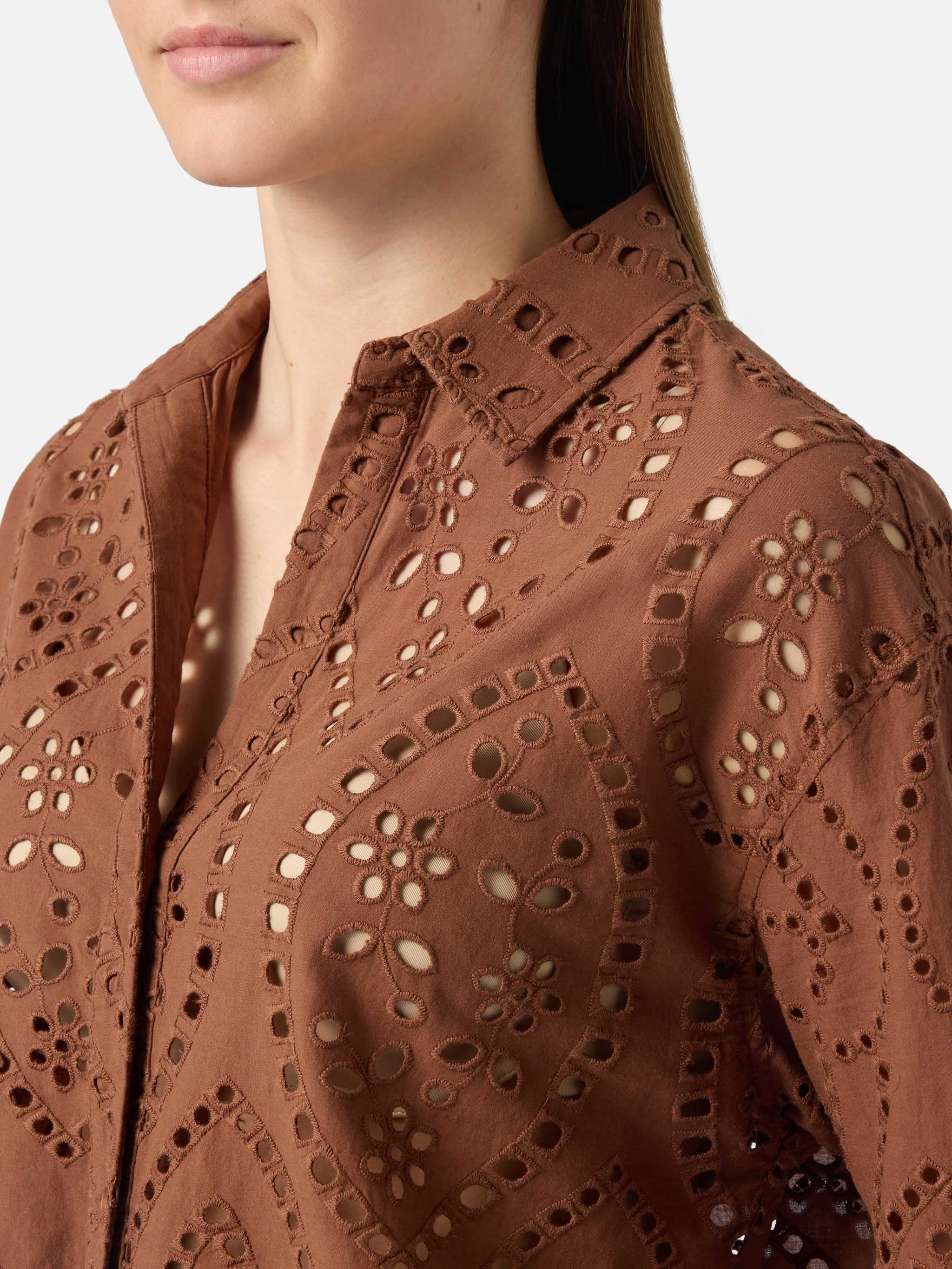 Camicia Cristal in cotone sangallo marrone - Image 2