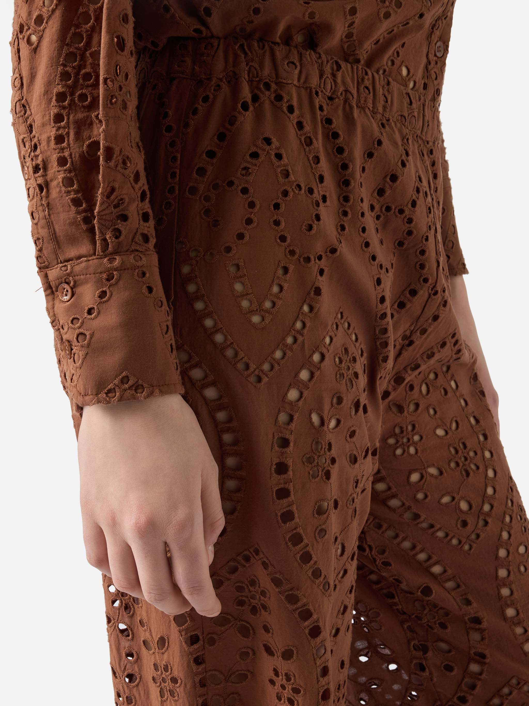 Pantaloni Inez in sangallo marrone - Image 4