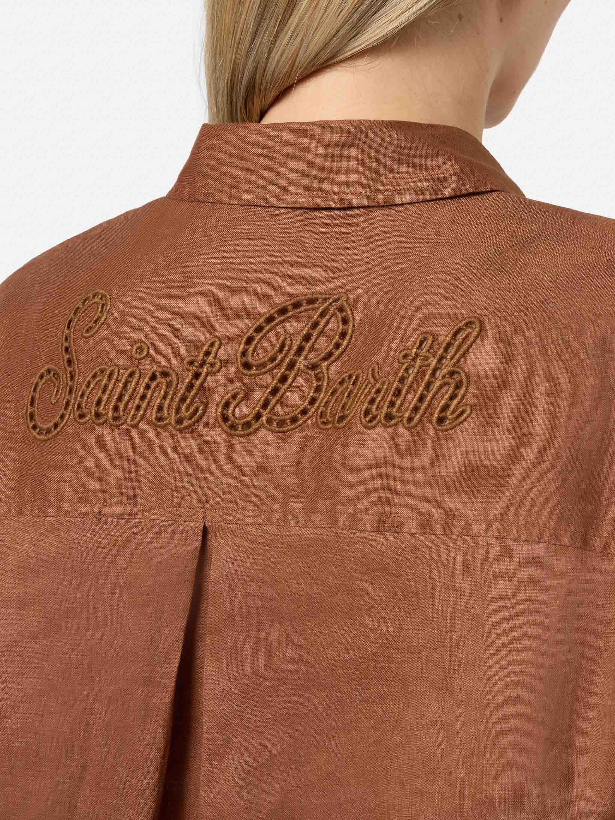 Camicia Cristal in lino marrone con ricamo Saint Barth traforato - Image 2