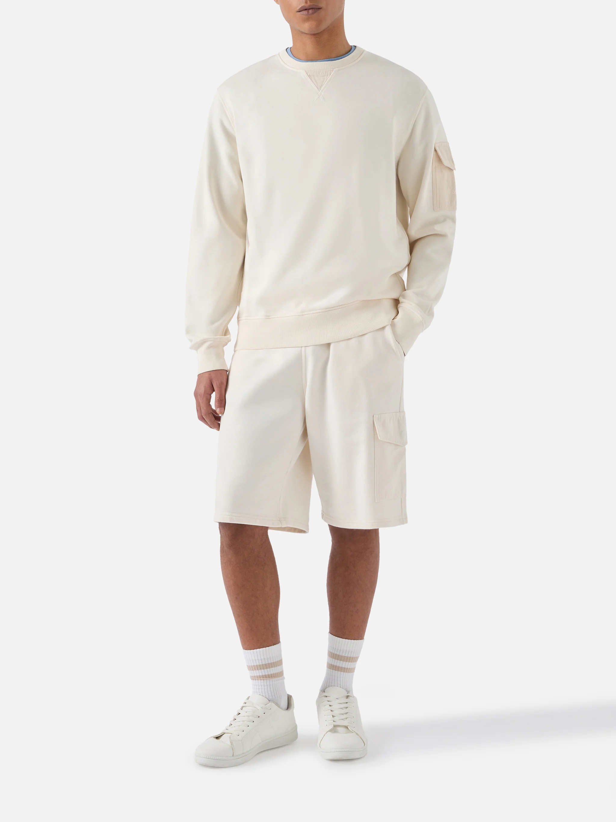 Felpa Chester in cotone crema con tasca applicata - Image 4