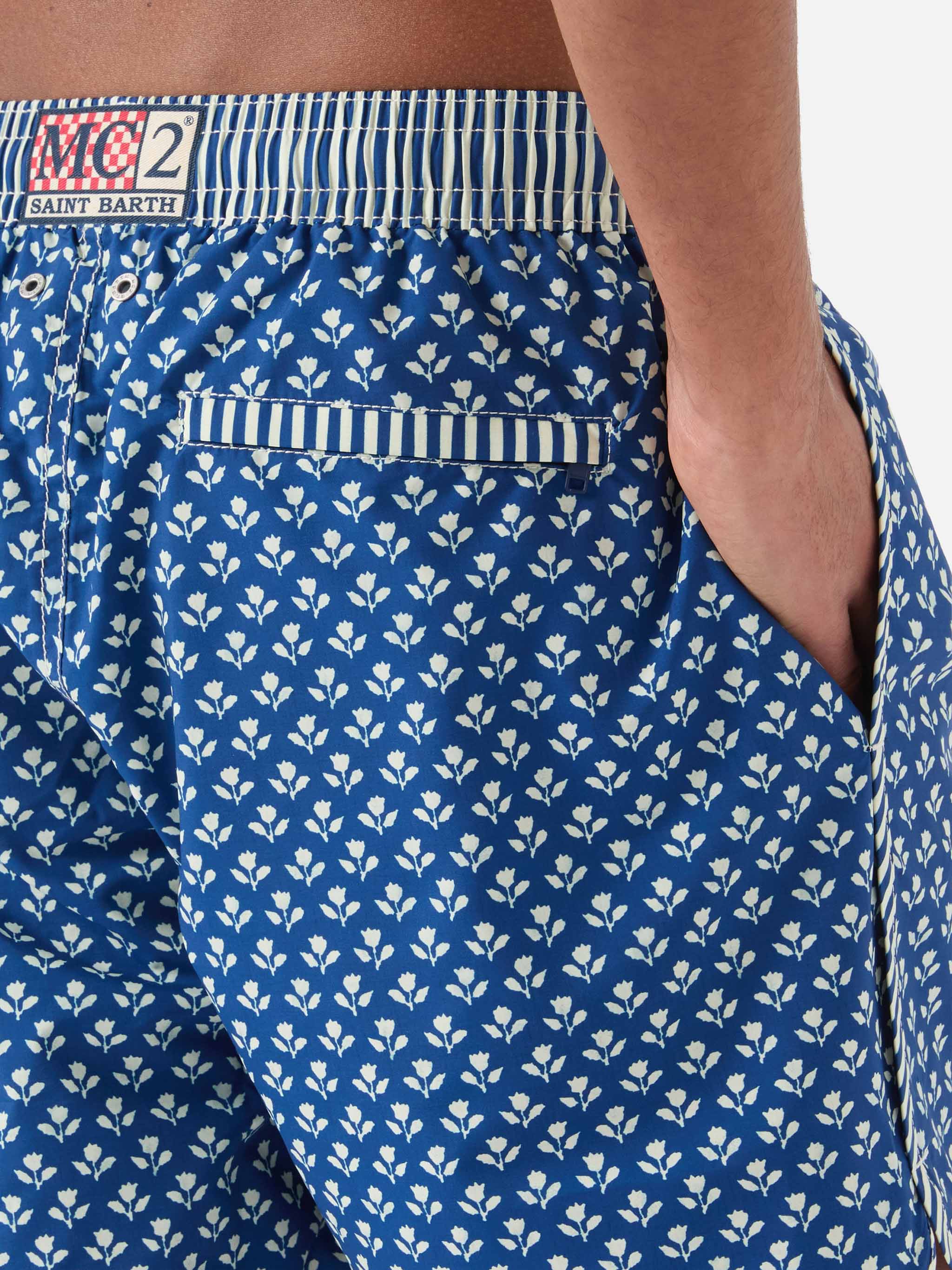 Costume mare Comporta con fantasia batik floreale - Image 6