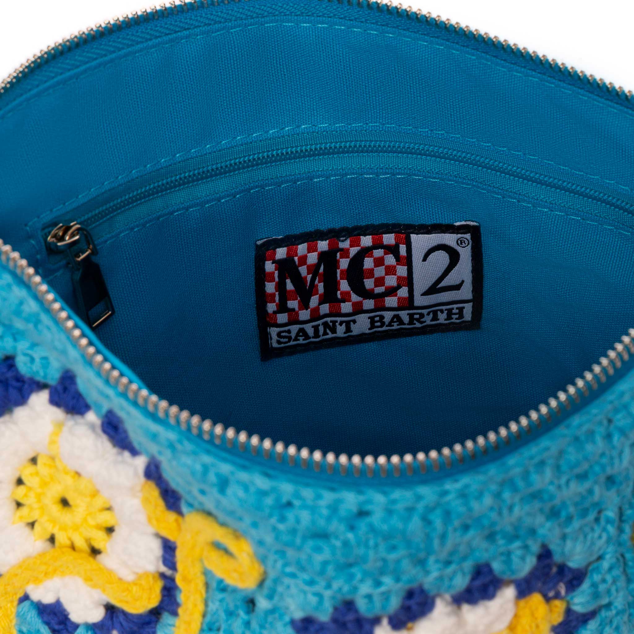 Pouch Parisienne all'uncinetto con ricamo margherite - Image 5