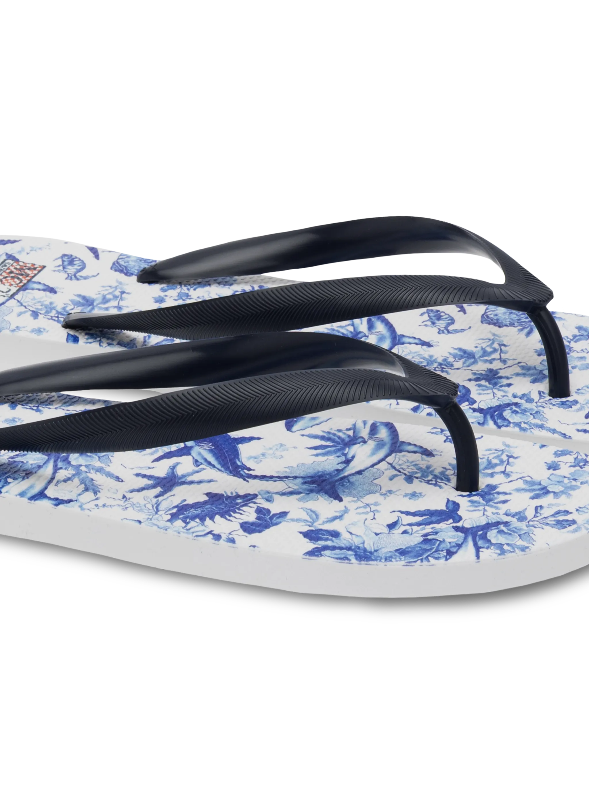 Flip Flops Tommy con stampa squali | AI CO-CREATED DESIGN BY RICKDICK - POWERED BY RED-EYE - Image 2