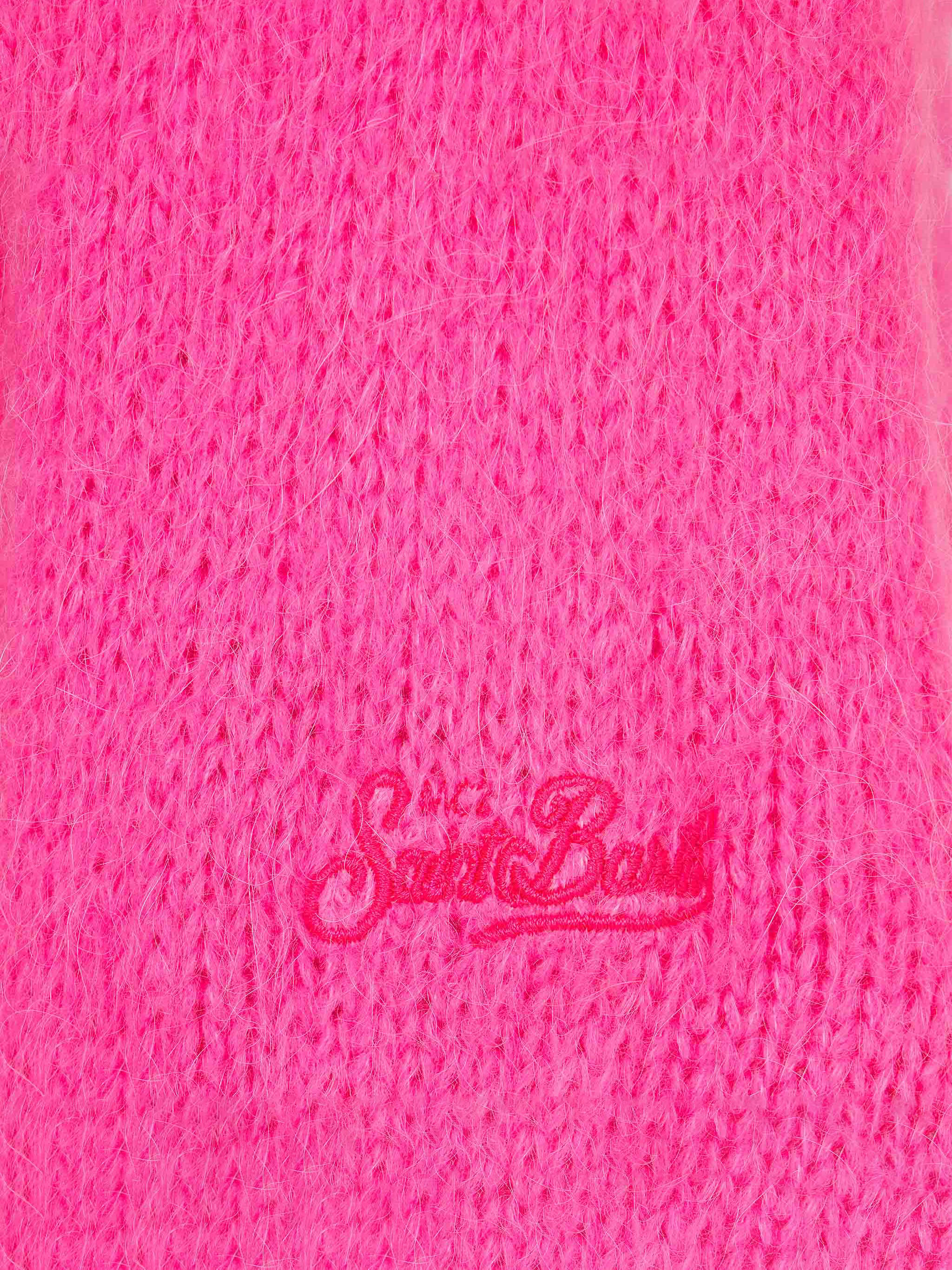 Maglione da bambina girocollo garzato con scritta Apres chic - Image 3