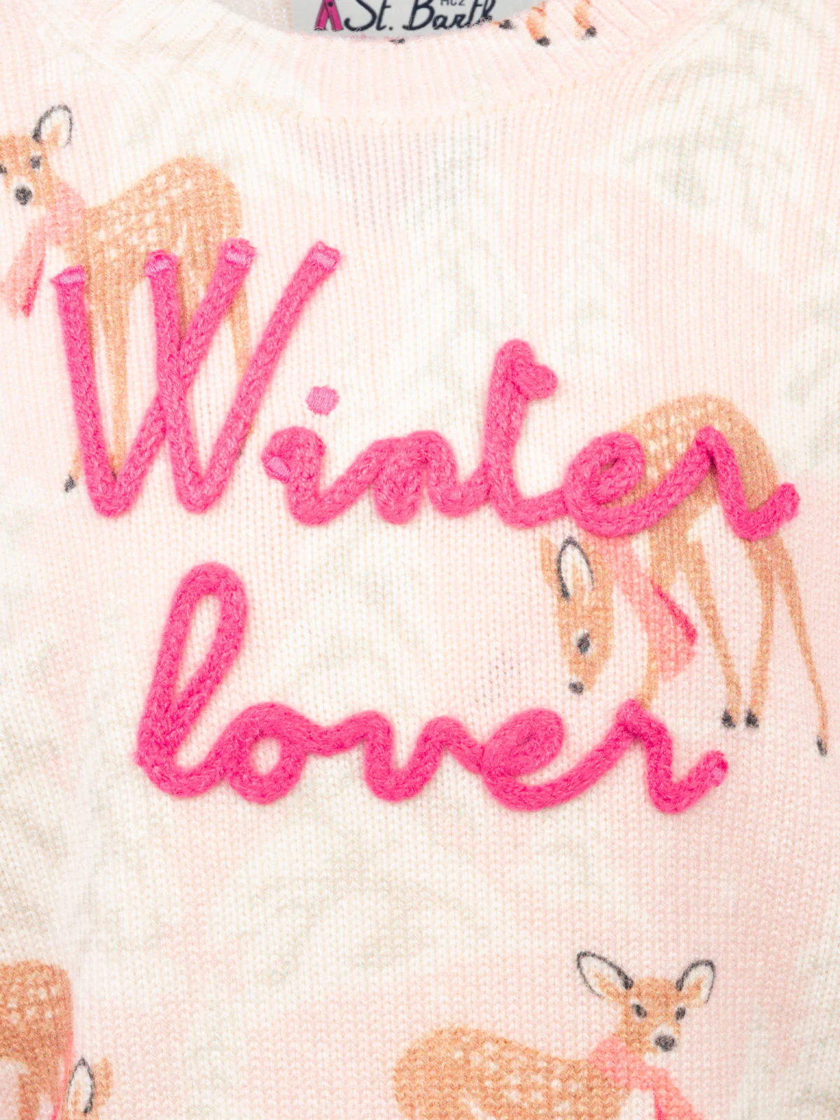 Maglione girocollo rosa da bambina Principessa con stampa di pini e cerbiatti e ricamo Winter Lover - Image 3