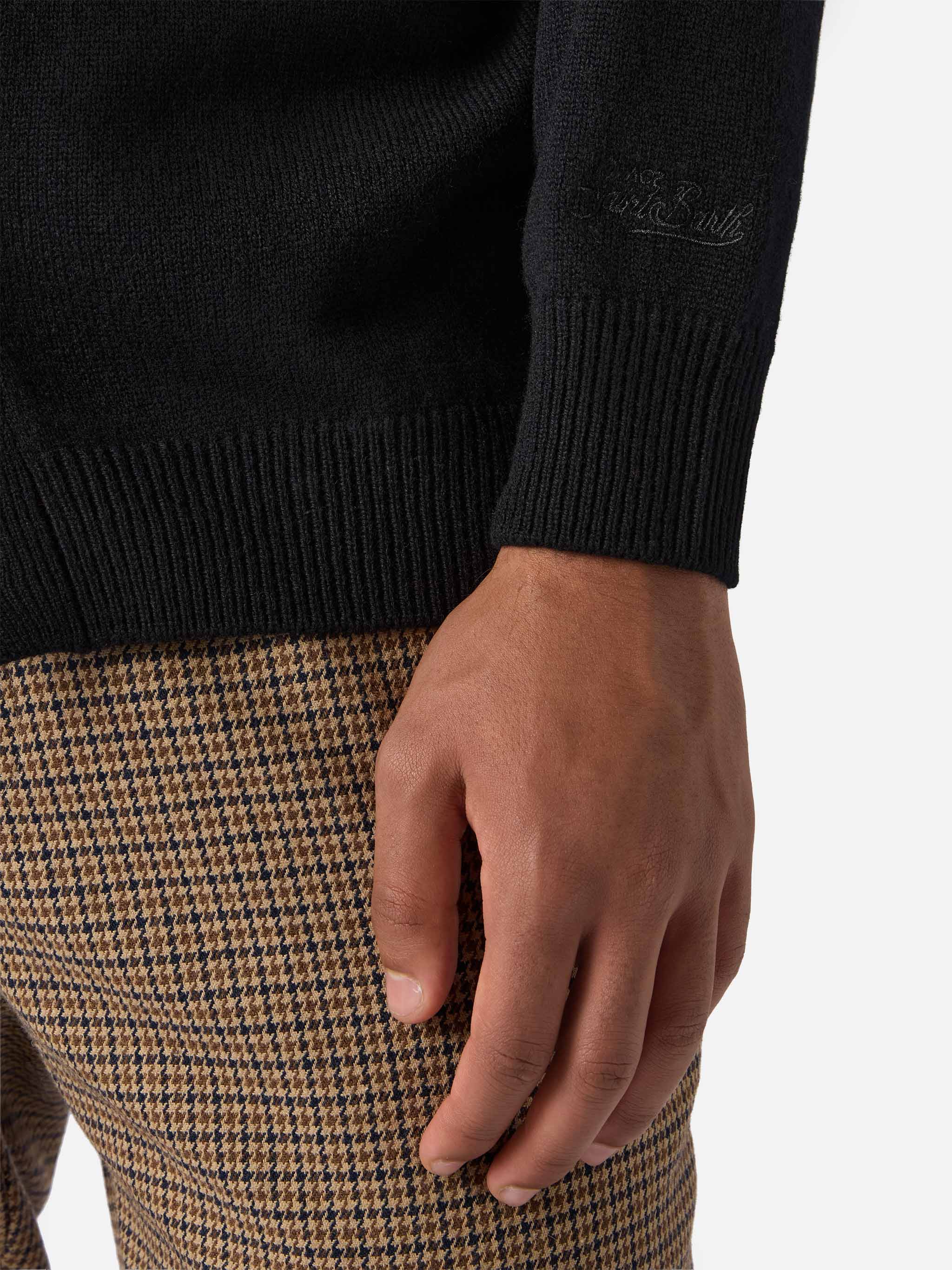 Cardigan Herrison in pura lana nero - Image 4