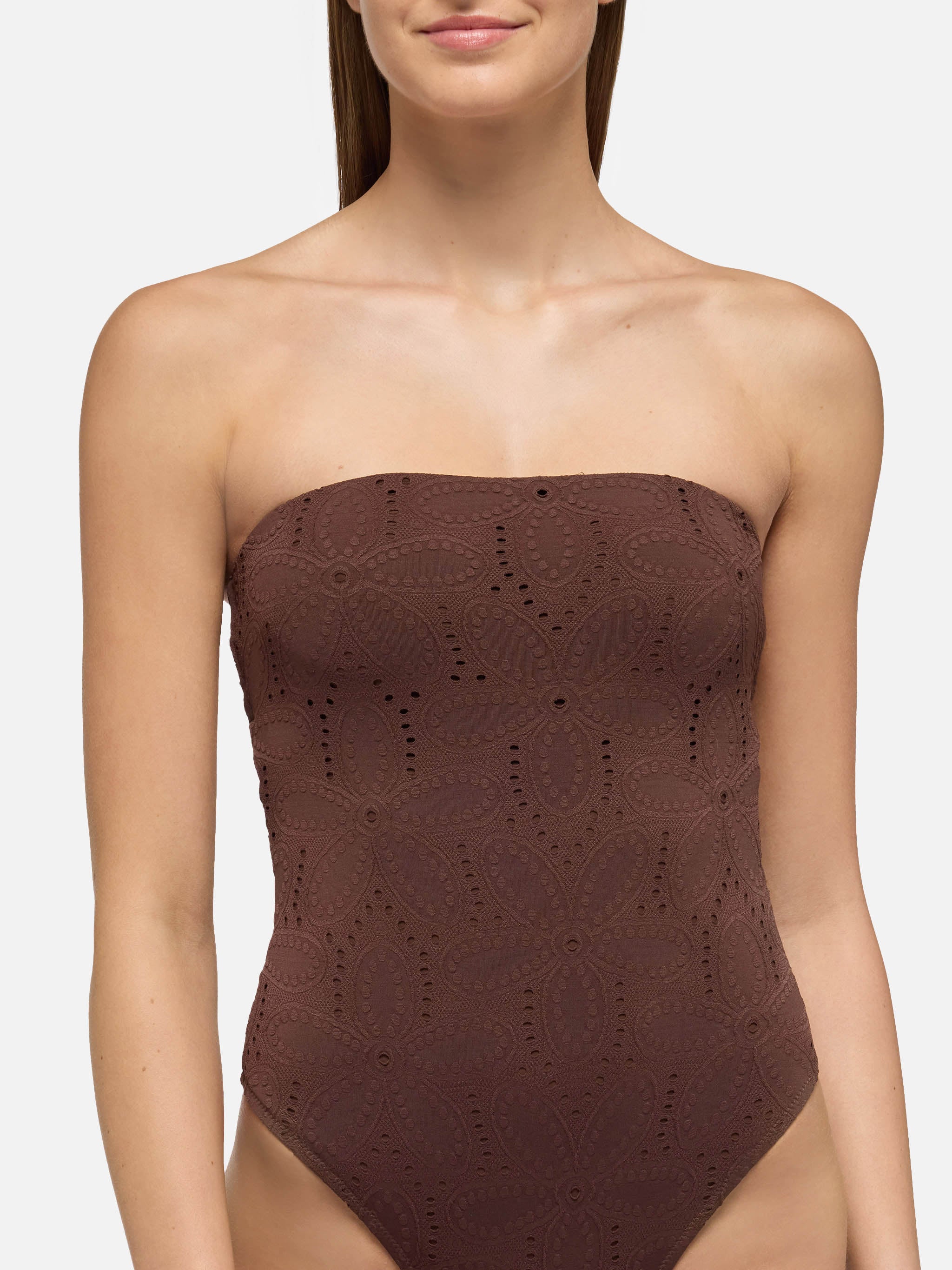 Costume intero in Sangallo di cotone marrone Kayla - Image 4