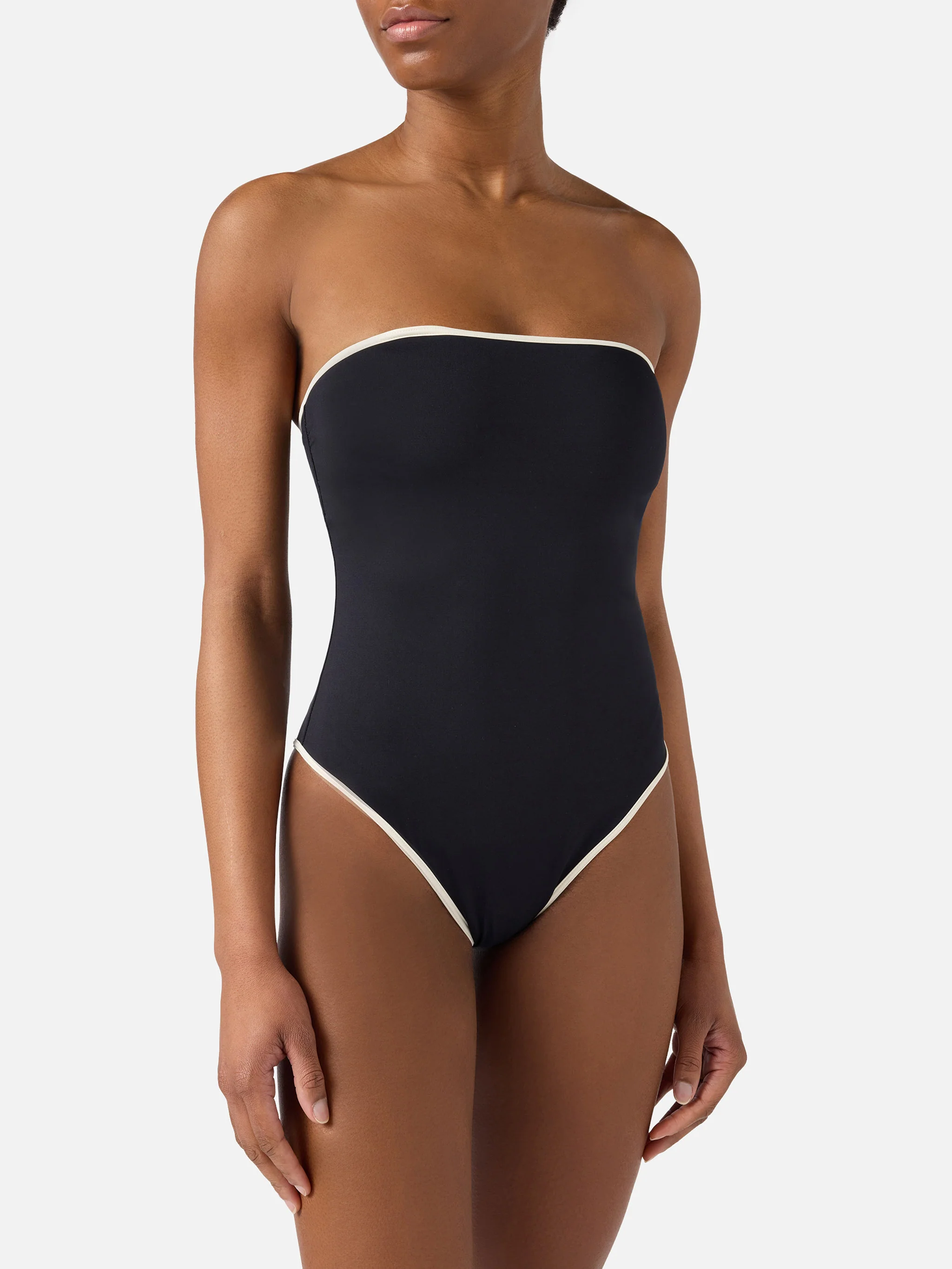 Costume intero Khyra String a fascia nero con dettagli a contrasto - Image 2