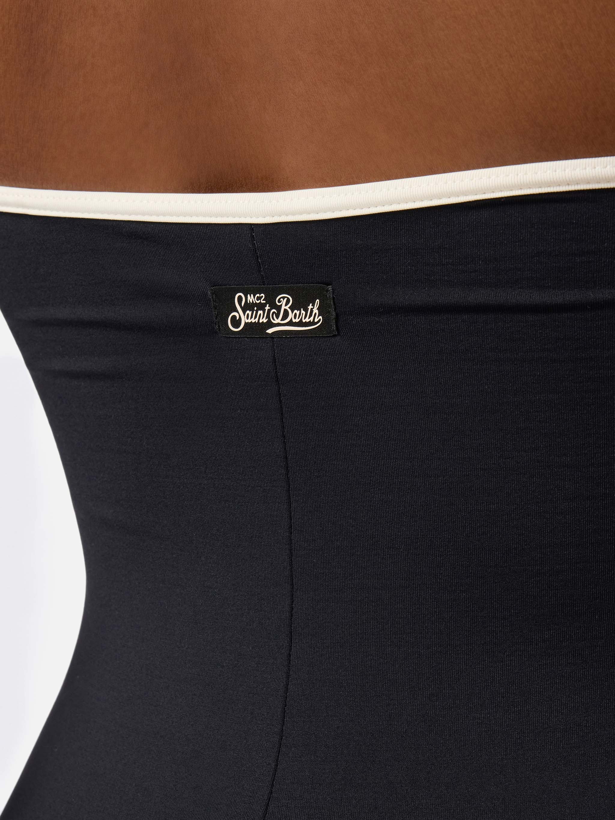 Costume intero Khyra String a fascia nero con dettagli a contrasto - Image 4