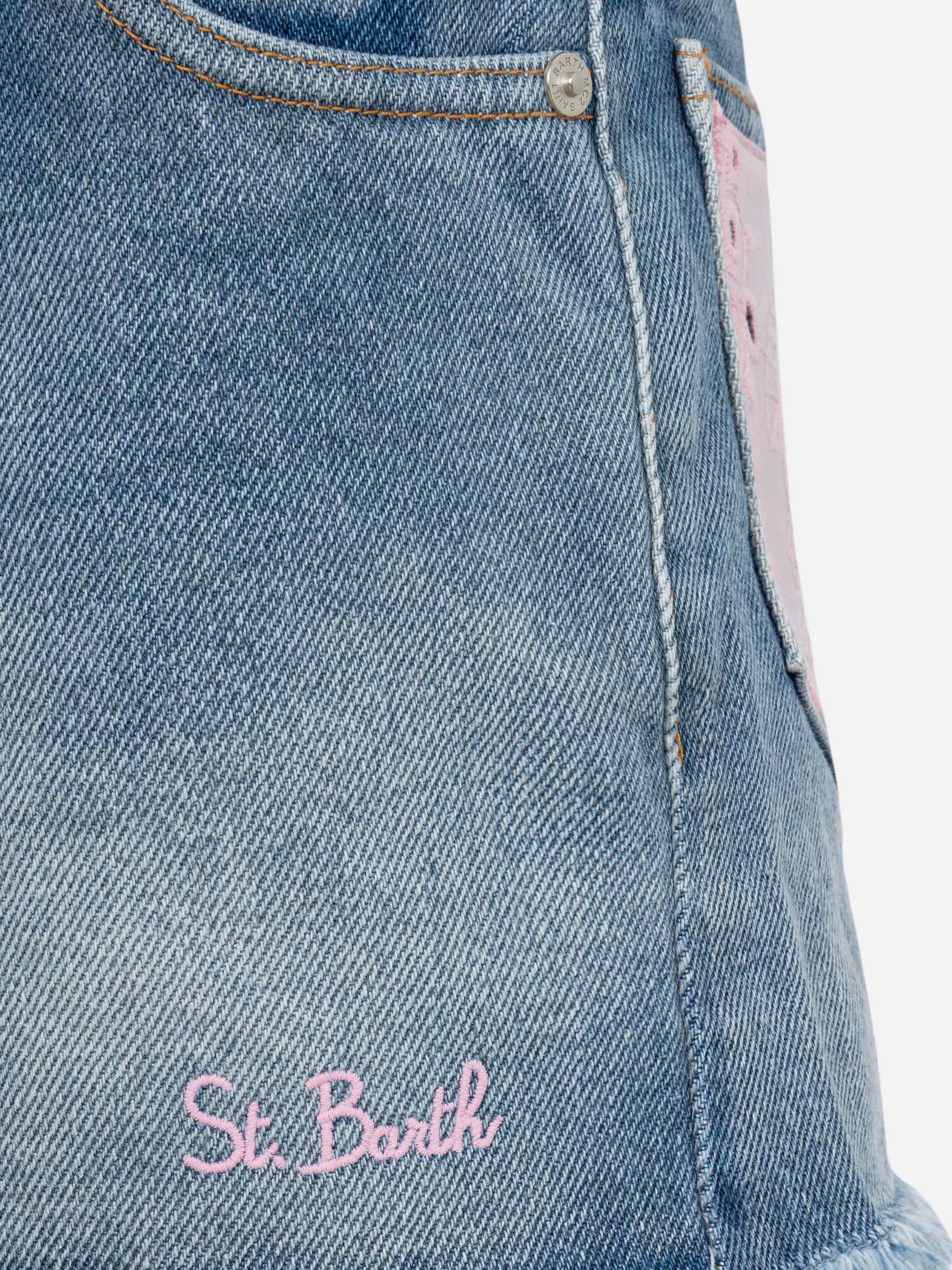 Shorts in denim Kiko Jr con pizzo Sangallo e dettagli ricamati - Image 3