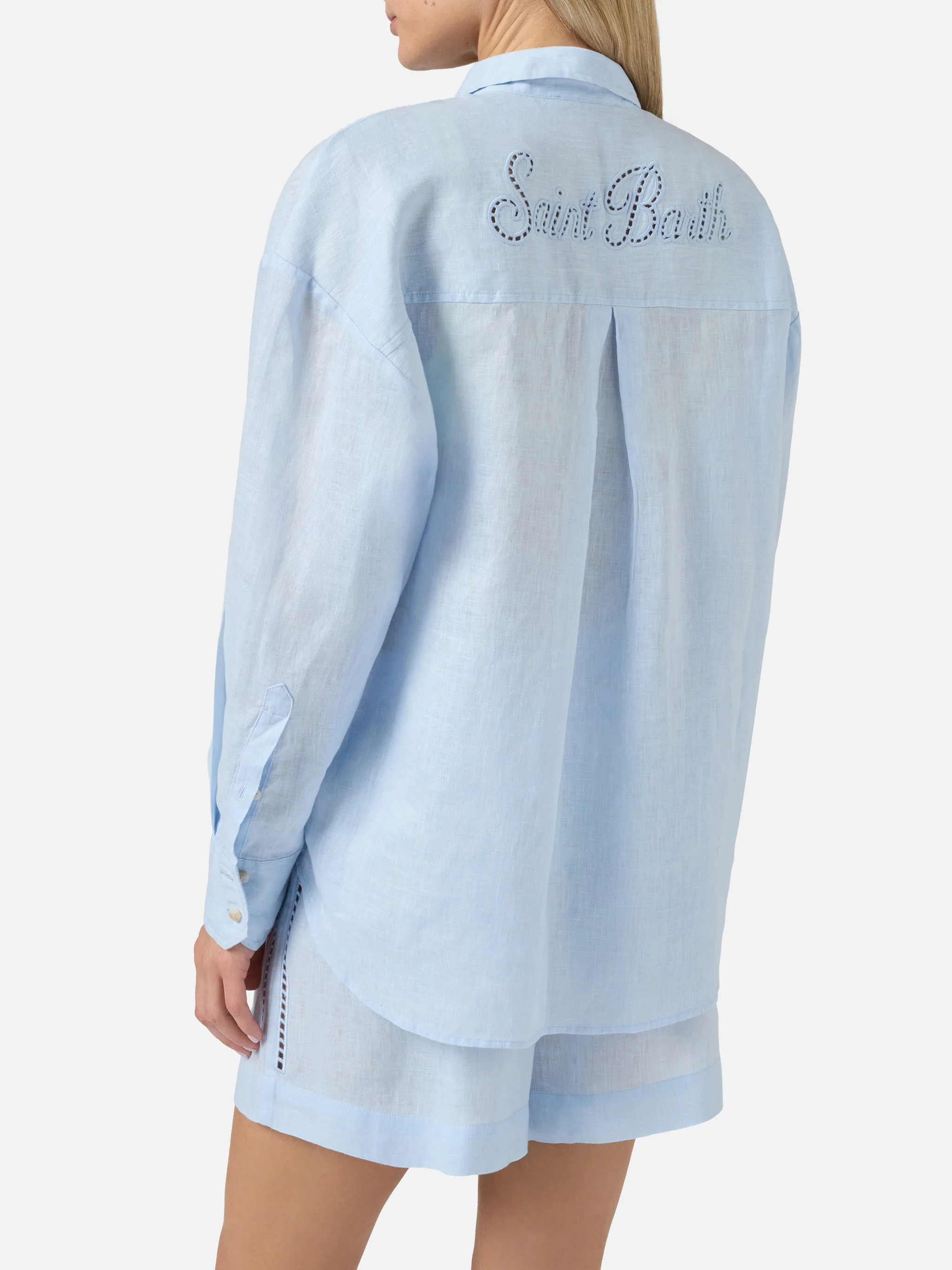 Camicia Cristal in lino azzurro con ricamo Saint Barth traforato - Image 4