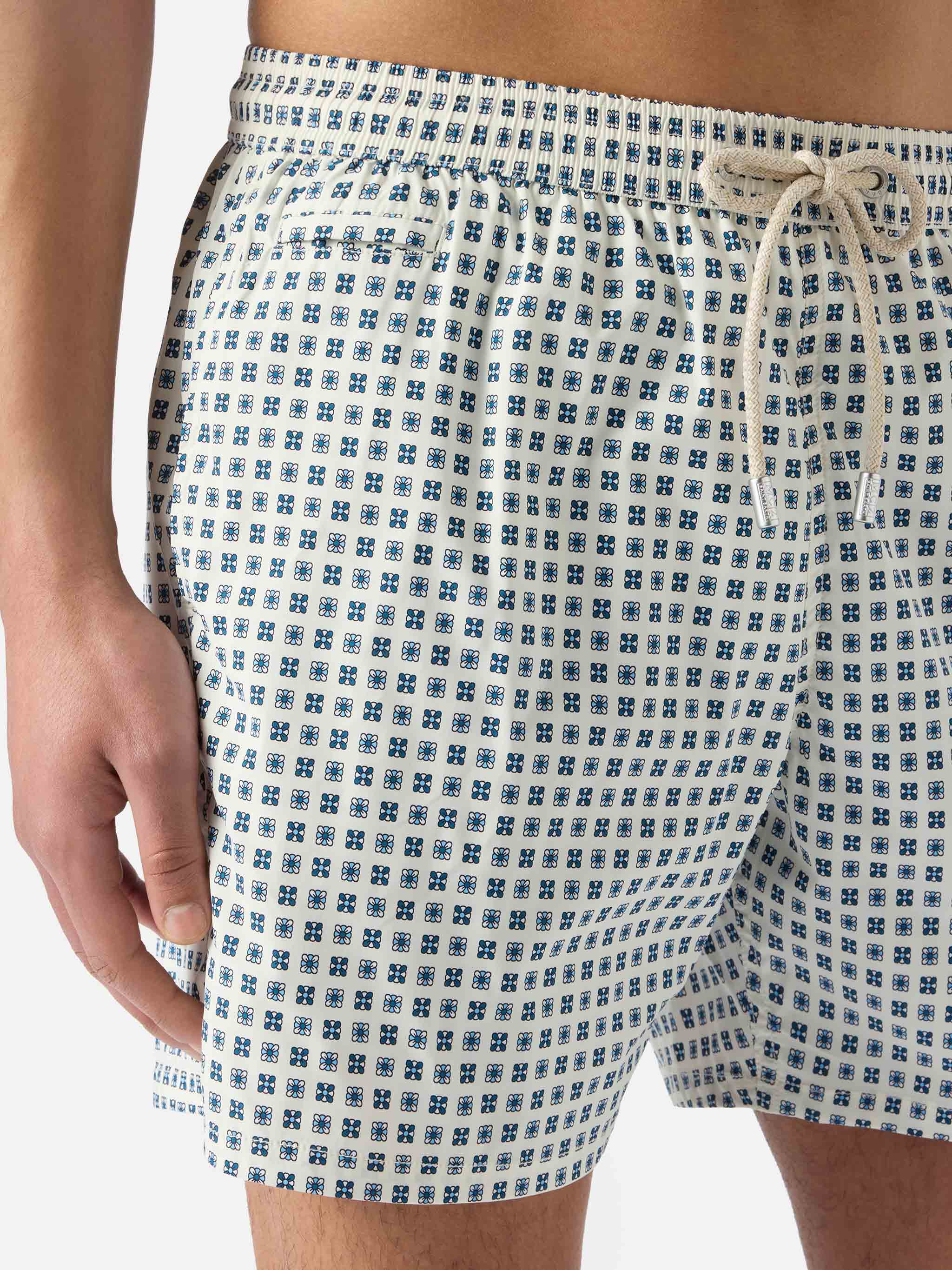 Costume mare Lighting Micro bianco con stampa geometrica all-over - Image 4