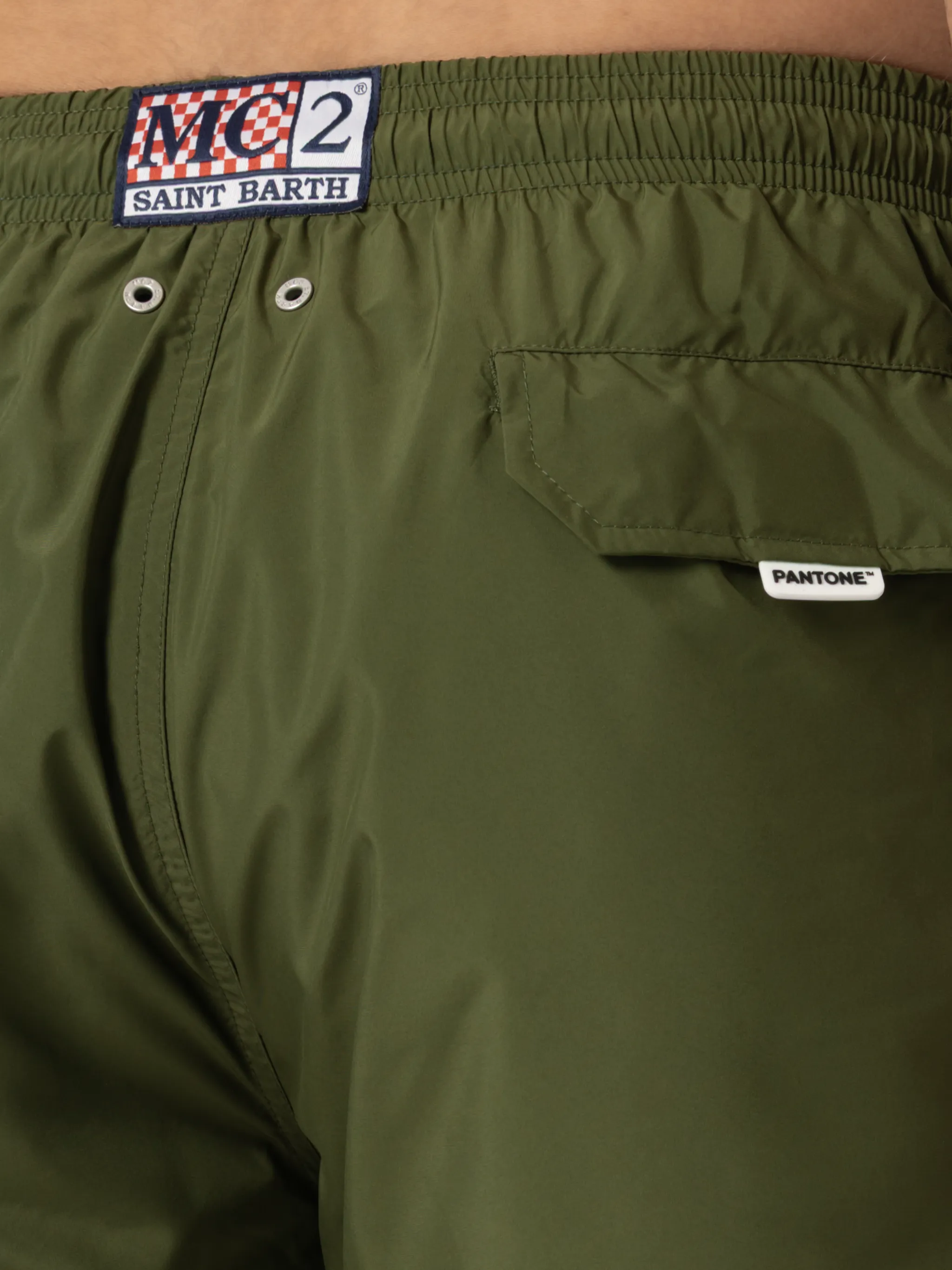 Costume mare Lighting Pantone in tessuto leggero verde militare | PANTONE® SPECIAL EDITION - Image 6