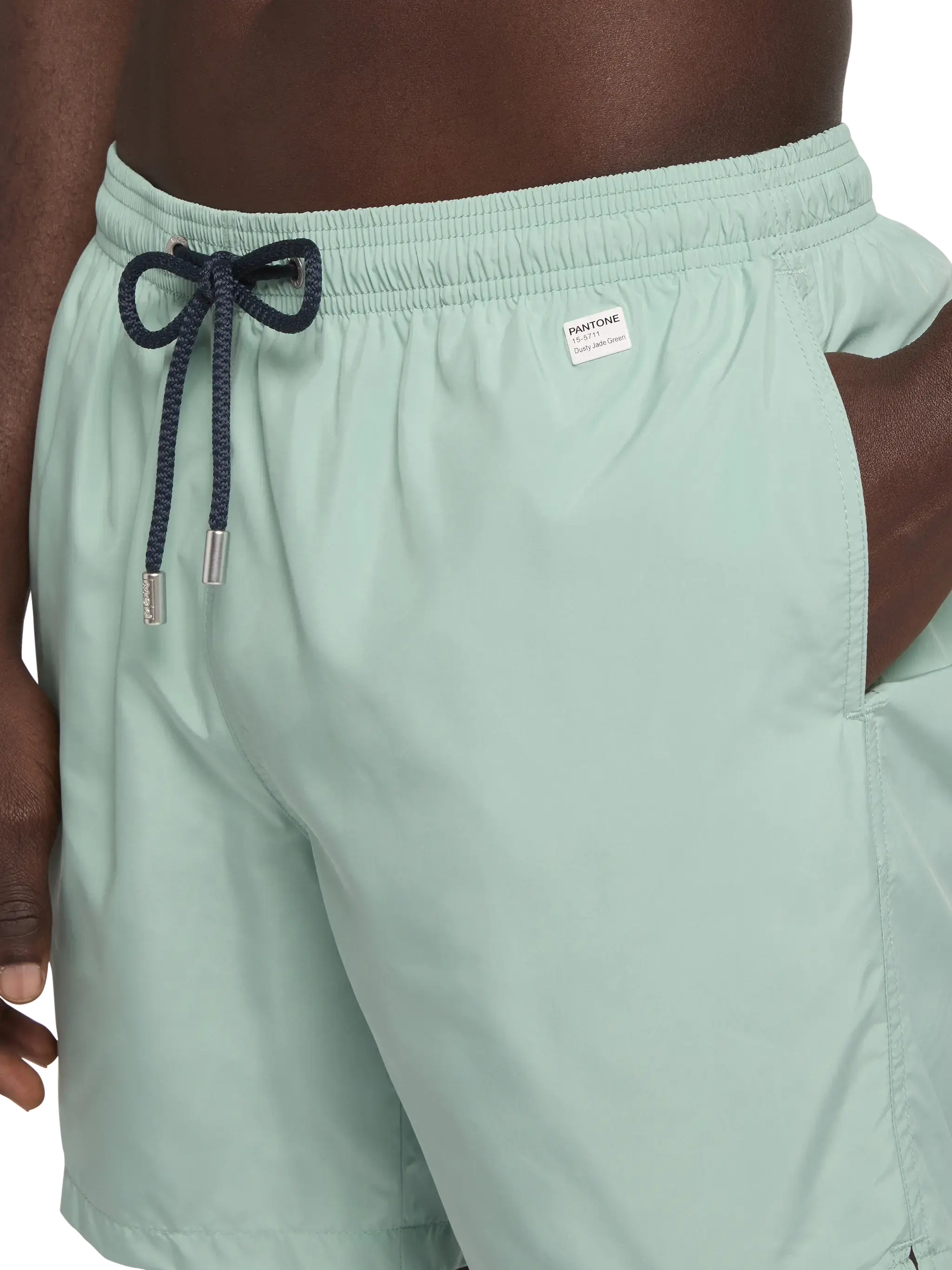 Costume mare Lighting Pantone in tessuto leggero verde salvia | PANTONE® SPECIAL EDITION - Image 4