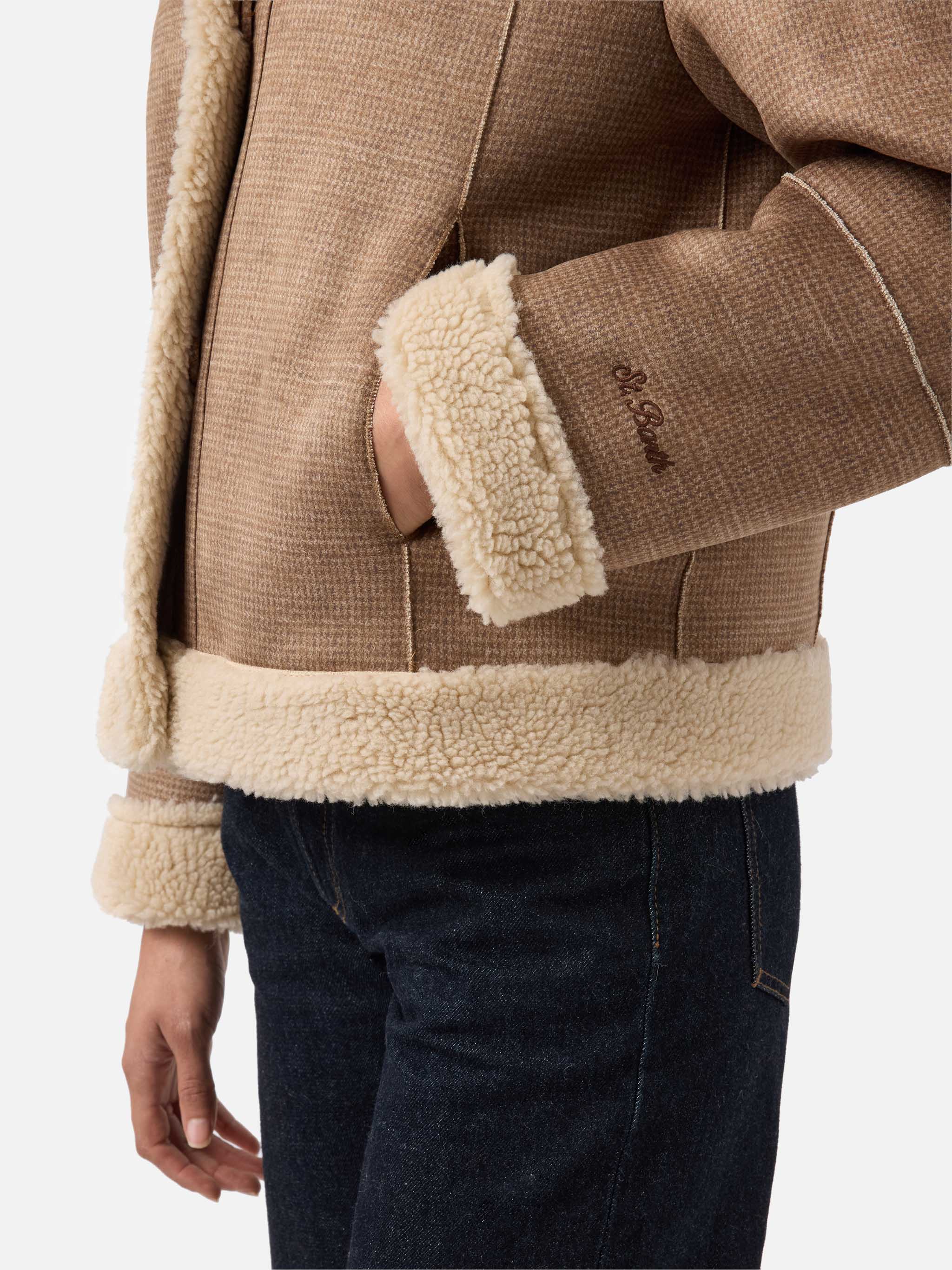 Giacca Lorayne in eco montone pied de poule con bordi in shearling - Image 5