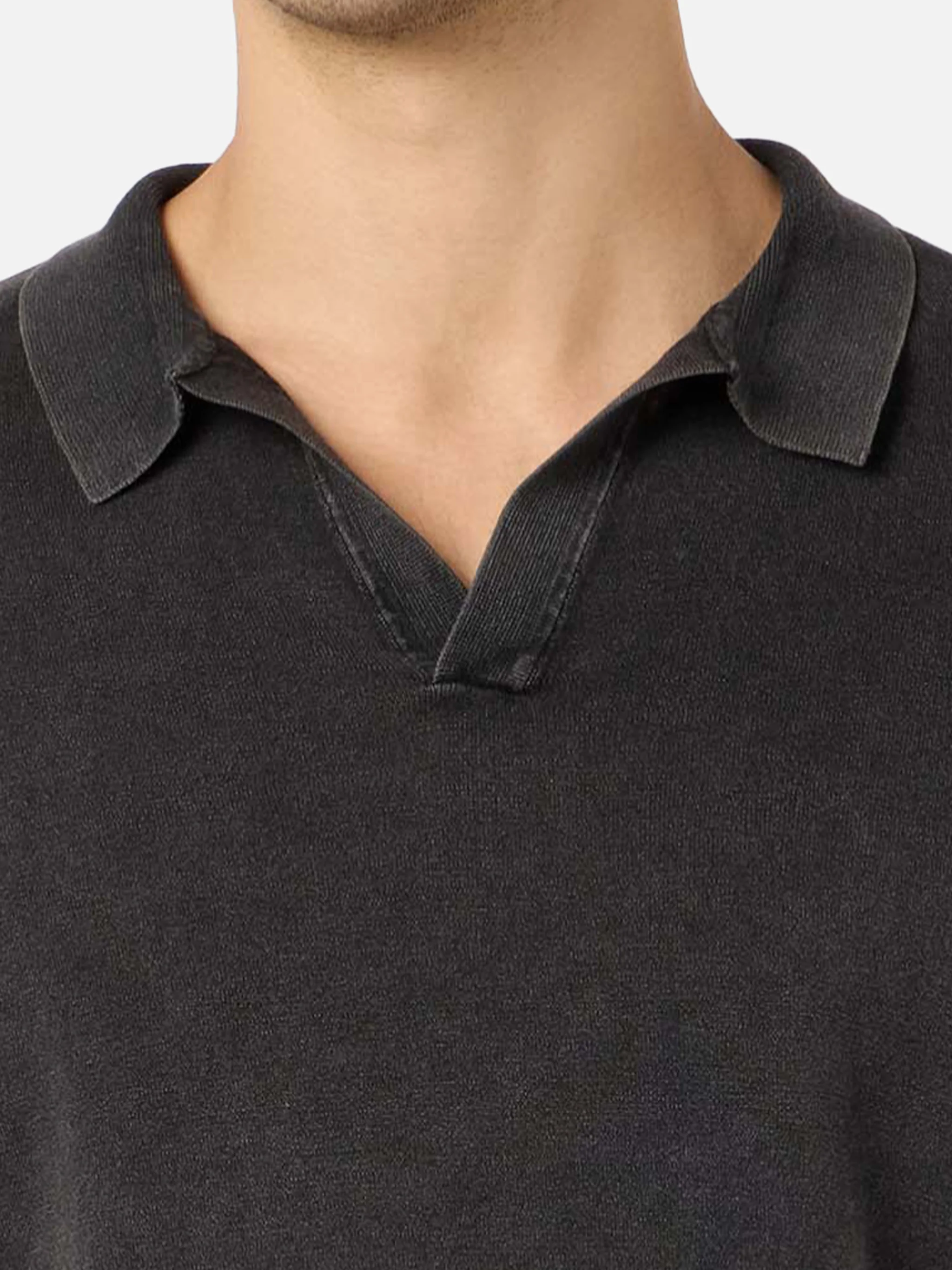 Polo Sloan in maglia nera senza bottoni con trattamento vintage - Image 2