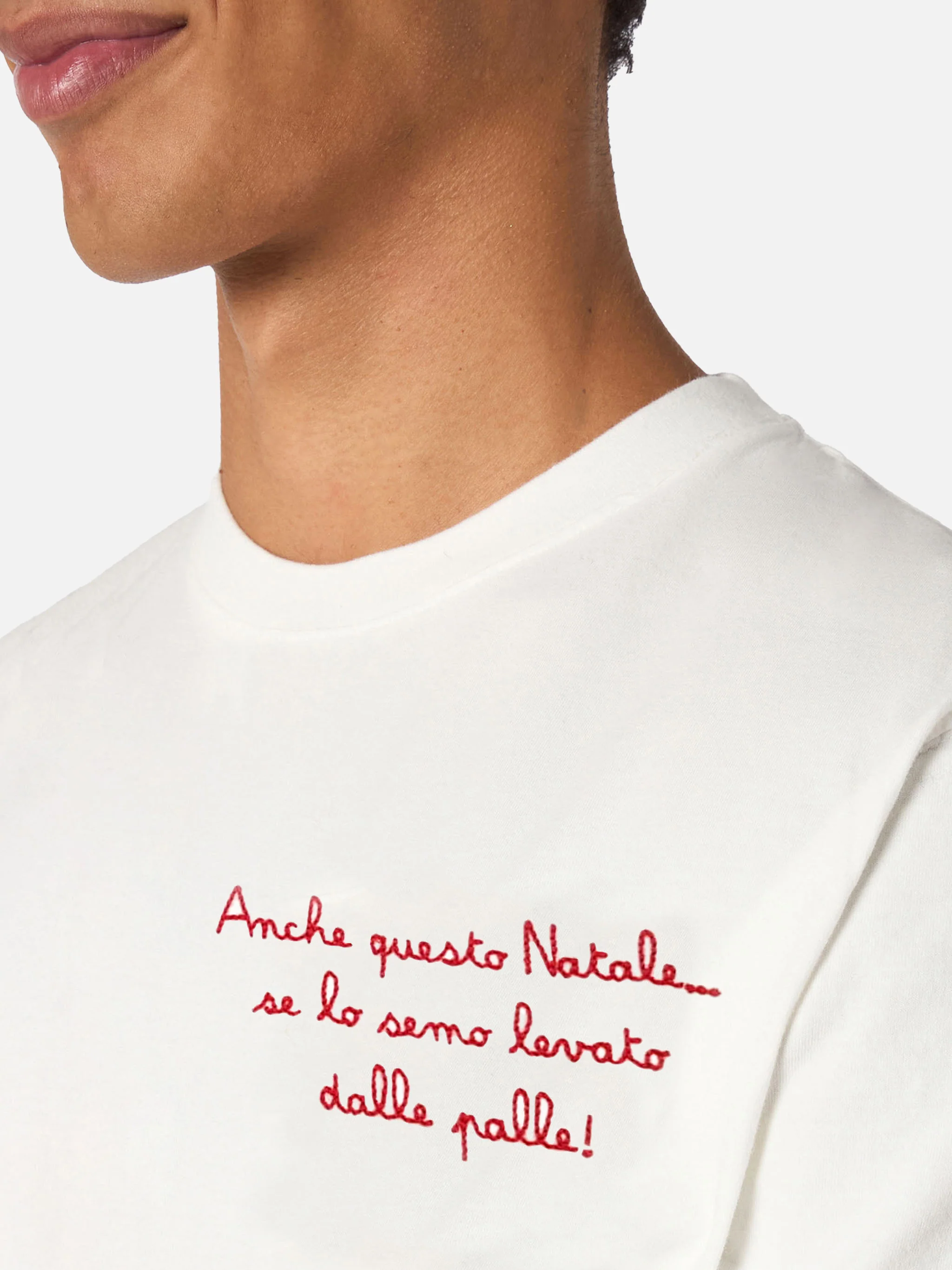 T-shirt Arnott in cotone pesante ricamo Anche questo Natale | Special Edition - Image 2