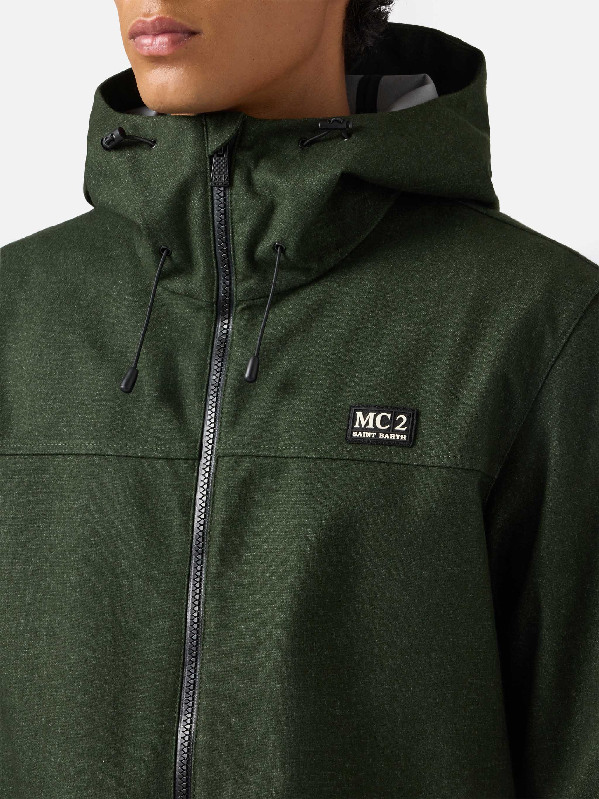 Giacca antivento Kauris Pocket con cappuccio verde militare - Image 3