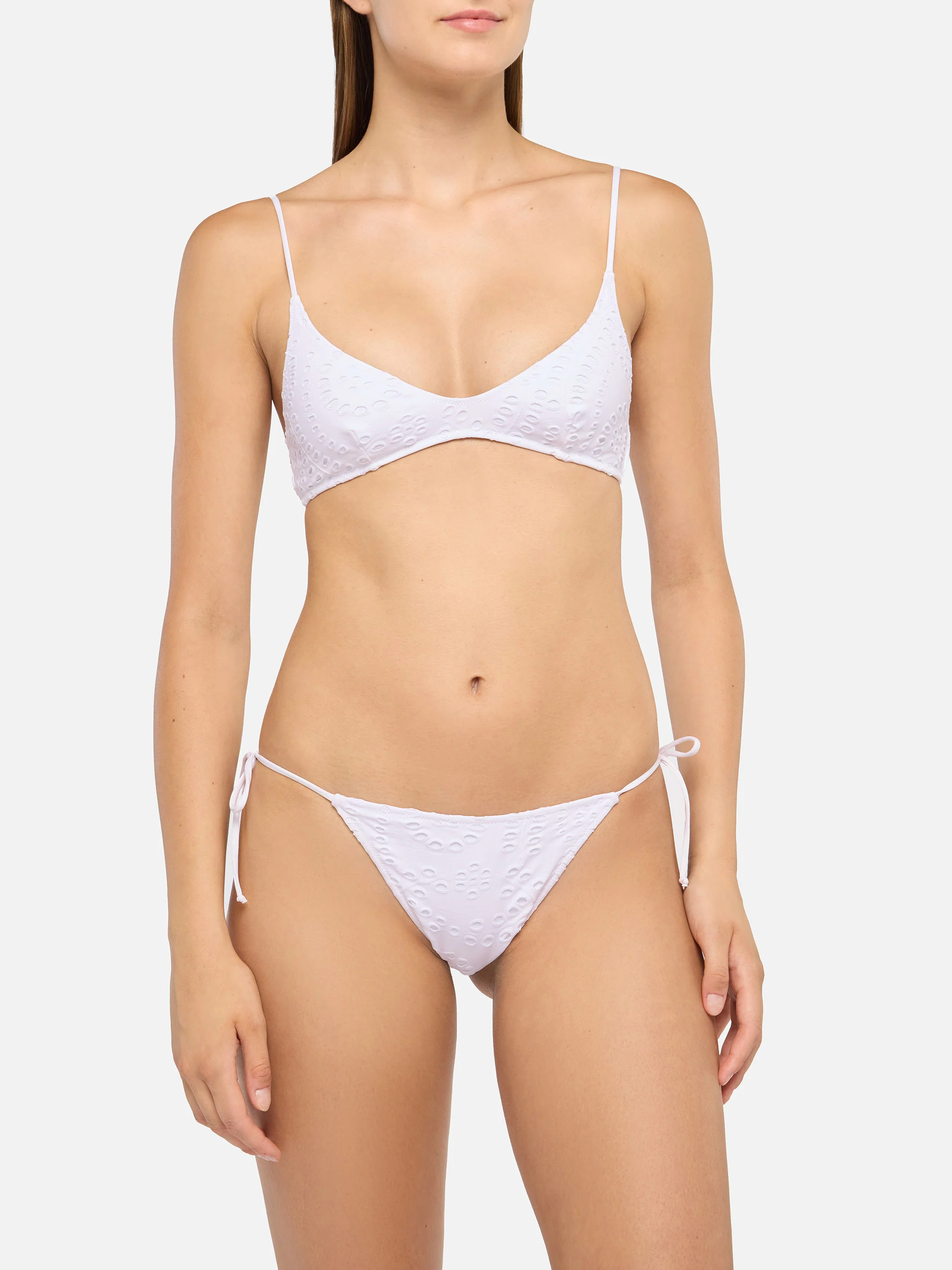 Bikini a bralette scollata Paloma Marielle in sangallo bianco - Image 2