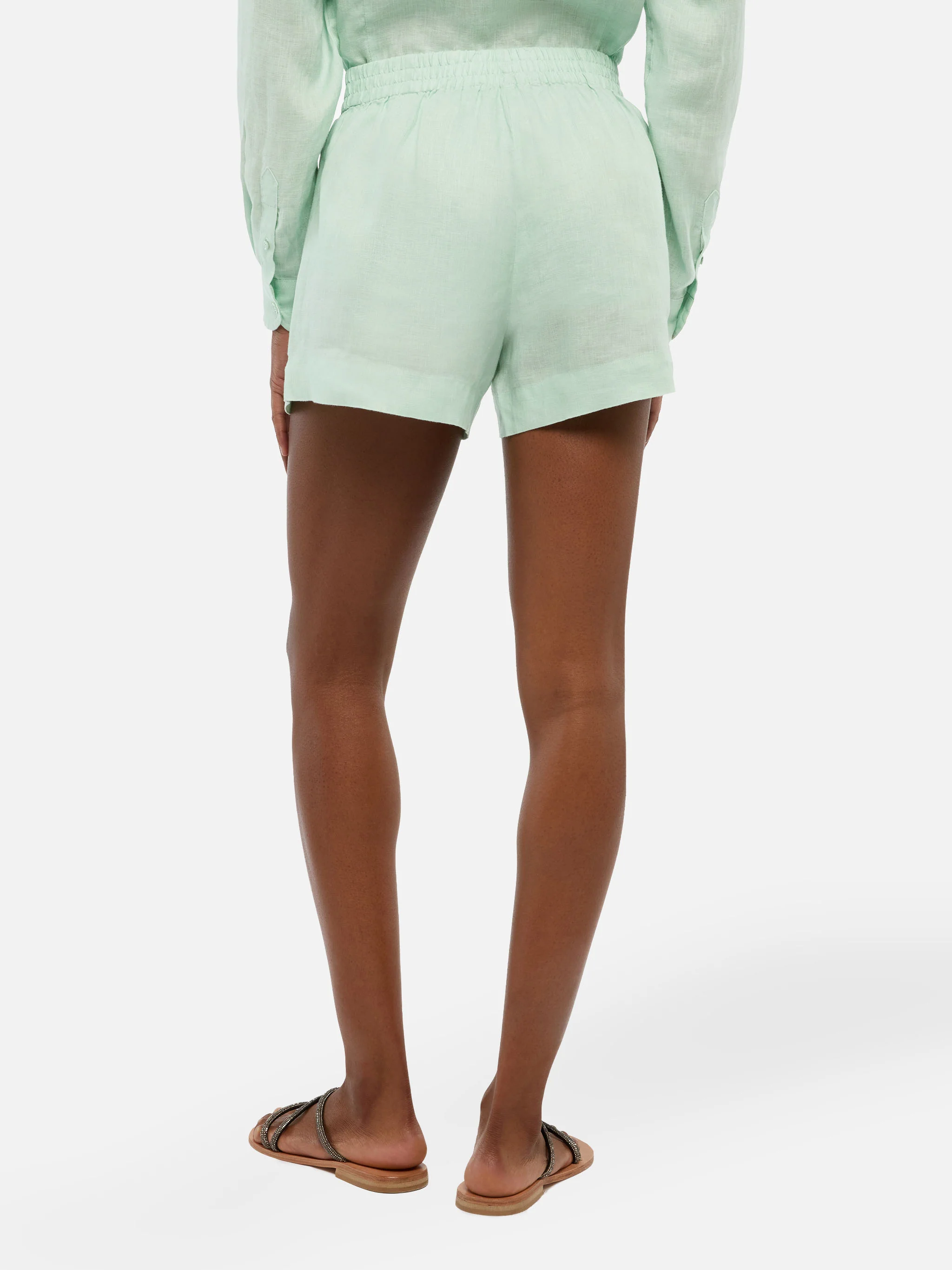 Meave shorts pull up in lino color verde salvia - Image 3
