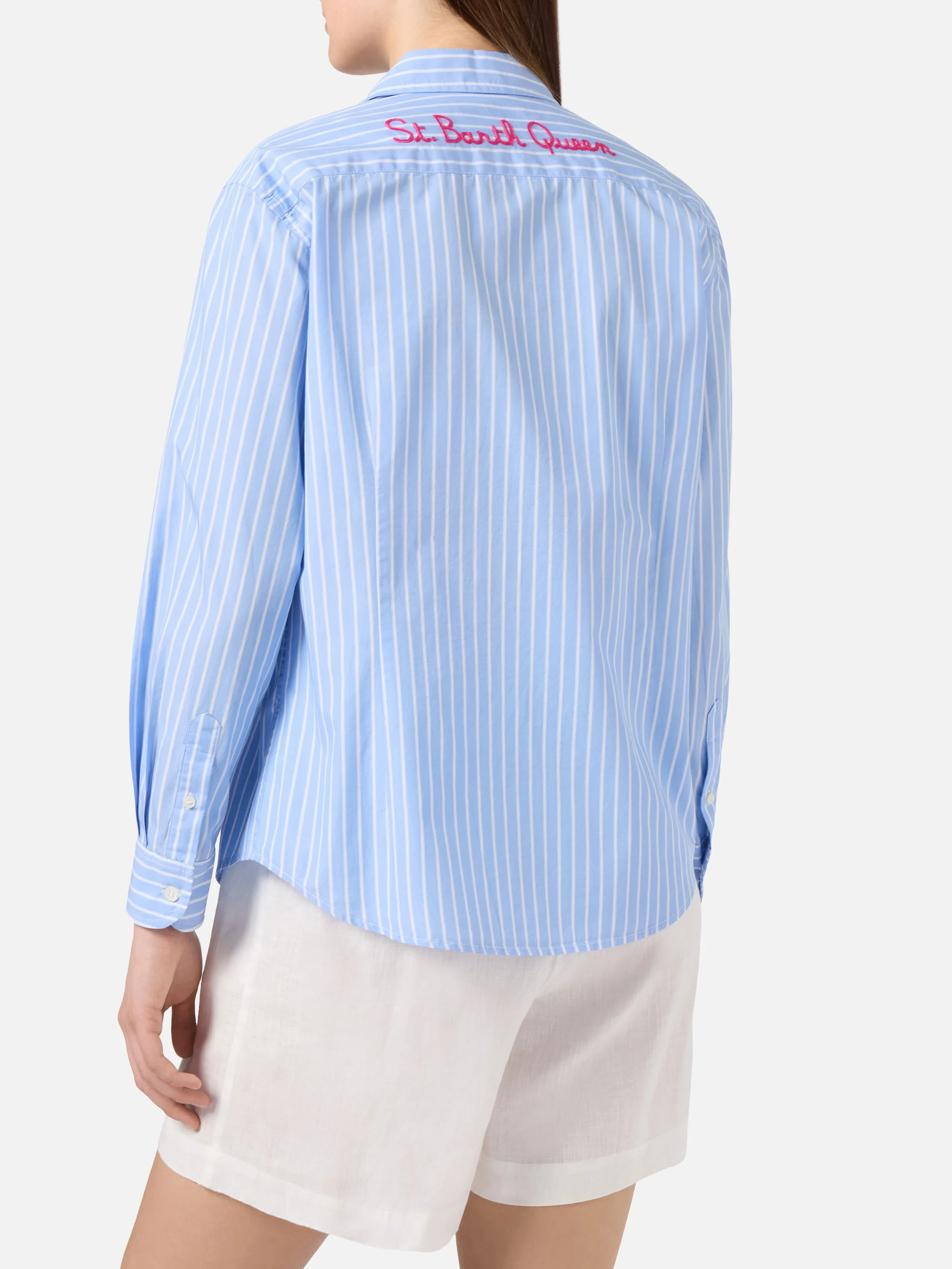 Camicia Meredith in cotone a righe azzurre con ricamo St. Barth Queen - Image 3