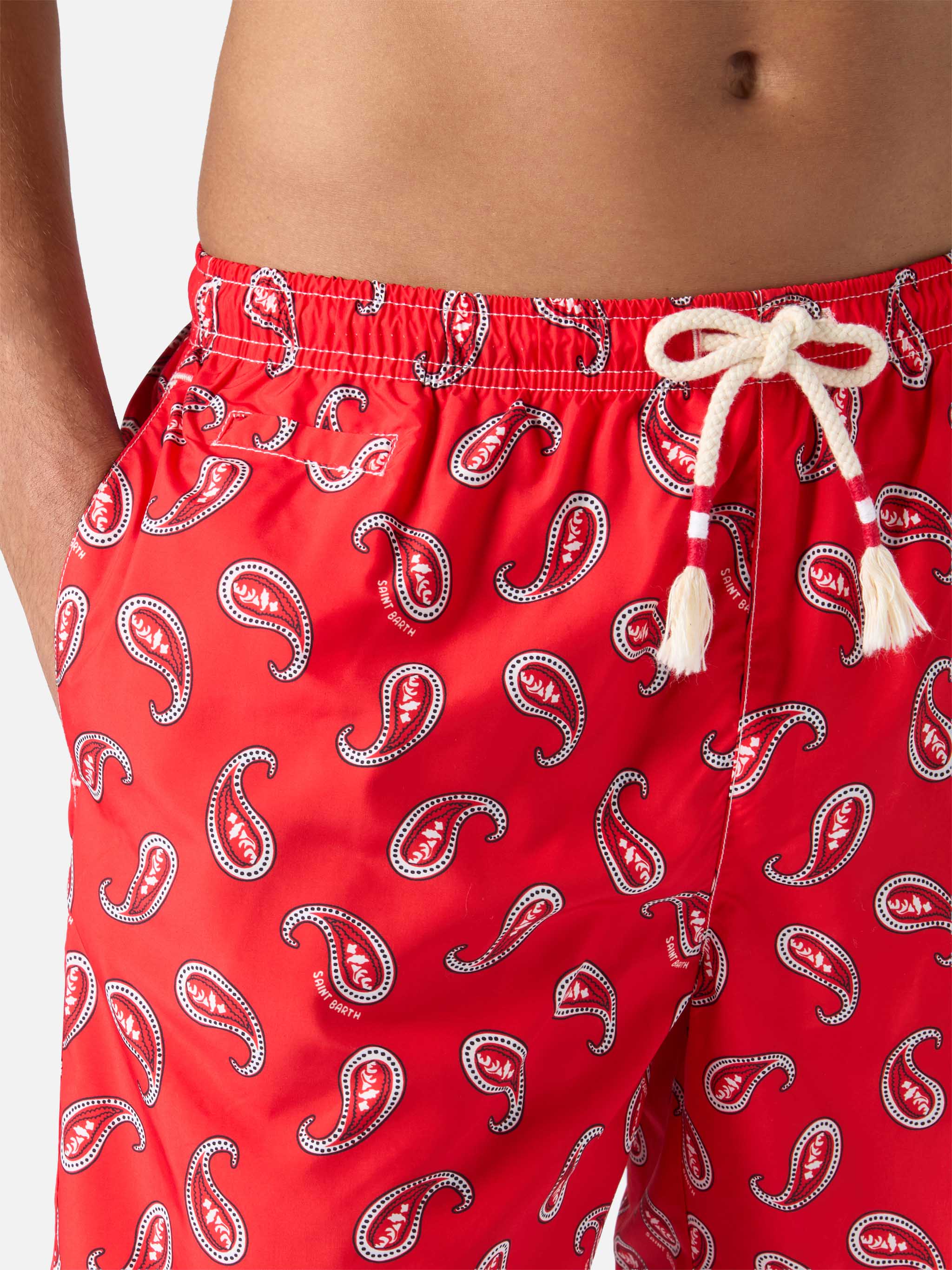 Costume mare lunghezza media Caprese con stampa paisley rossa - Image 4