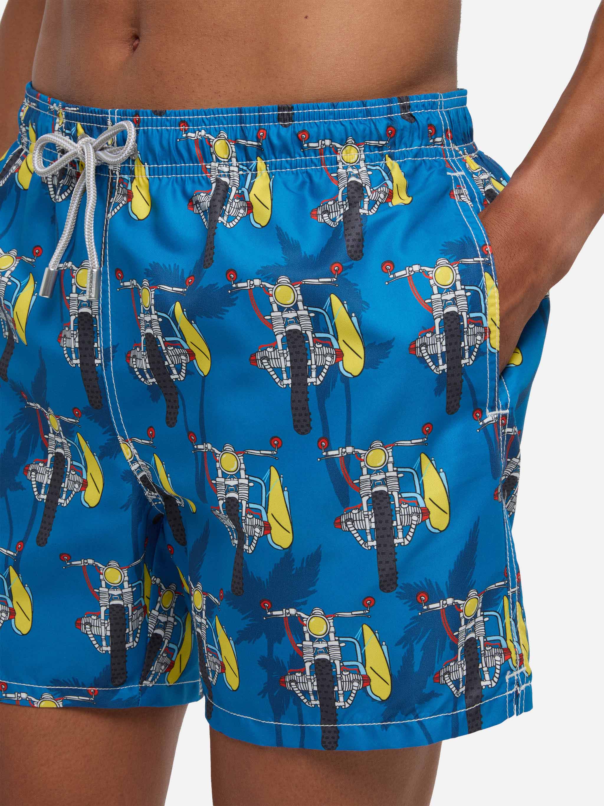 Costume da bagno di media lunghezza con moto da surf - Image 4