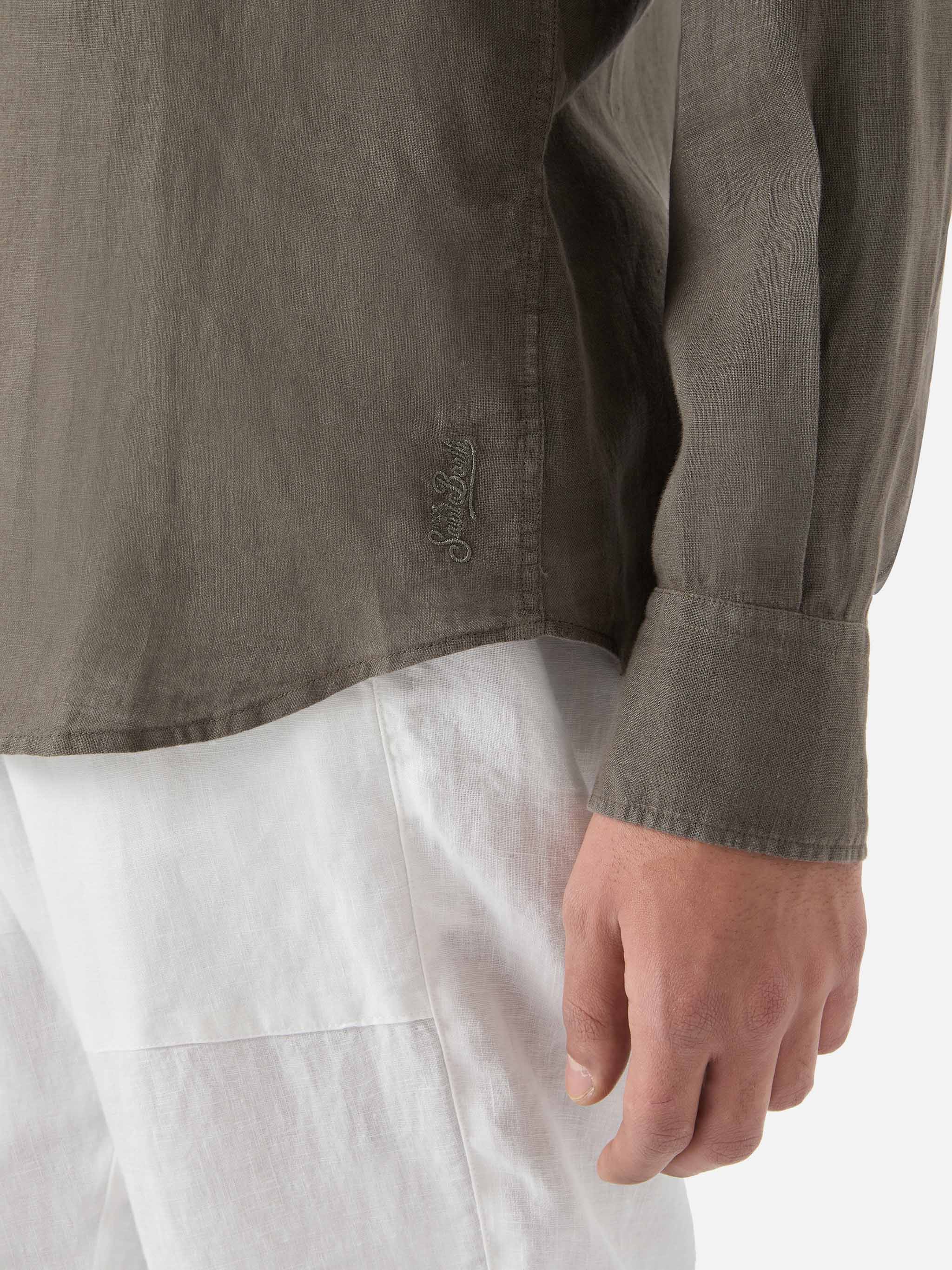 Camicia Pamplona in lino verde militare tinta unita - Image 4