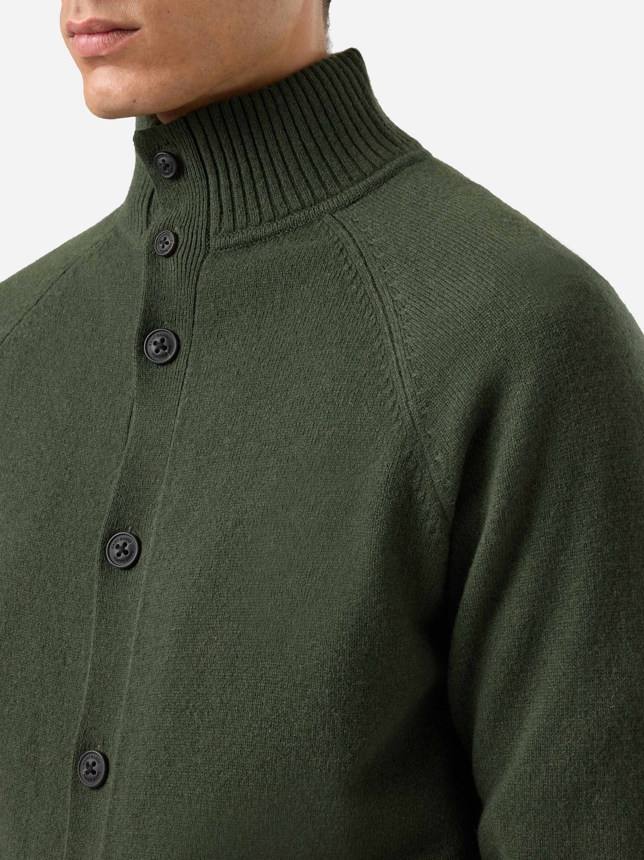 Cardigan Galway in 100% lambswool verde militare - Image 2