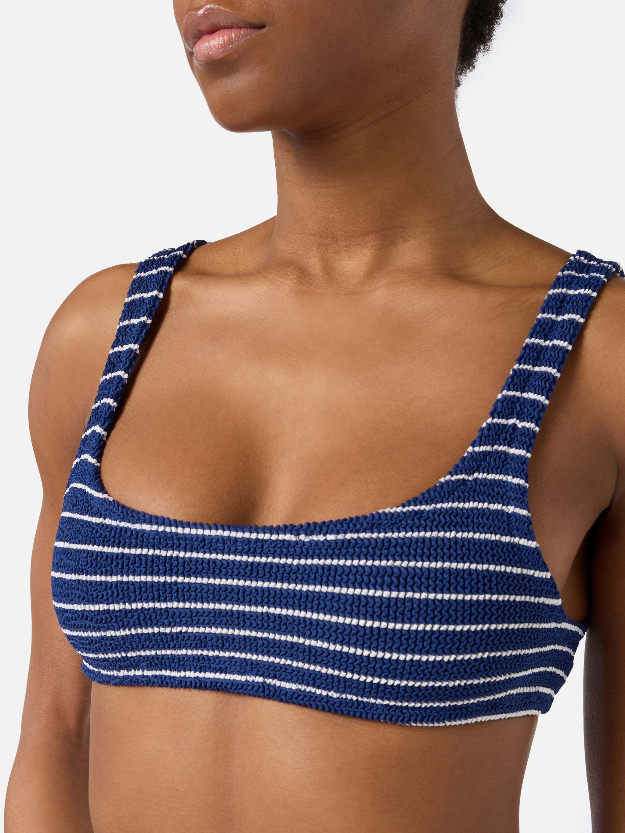 Top bikini Naima bralette in tessuto crinkle blu a righe - Image 2