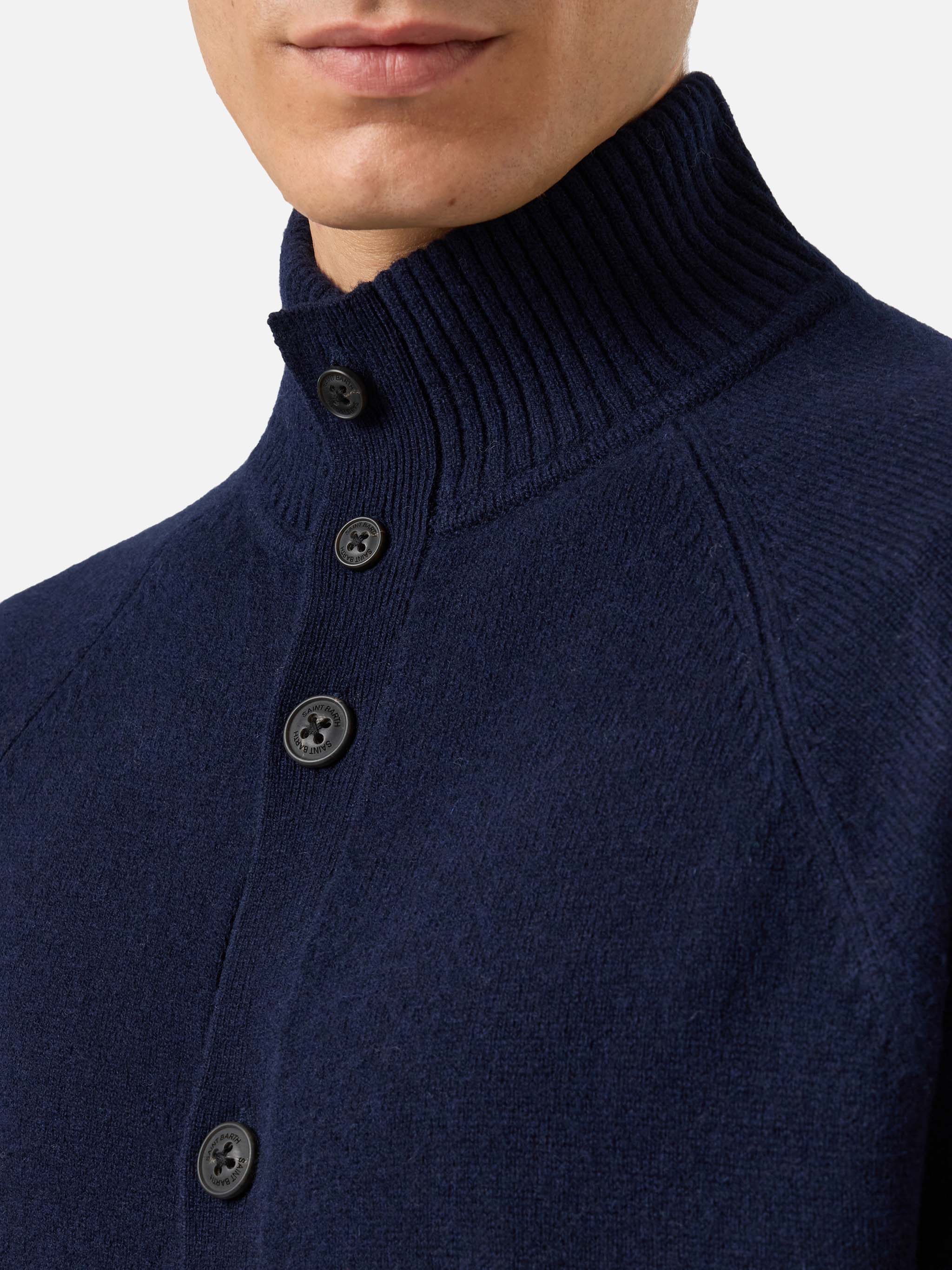 Cardigan Galway in 100% lambswool blu notte - Image 2