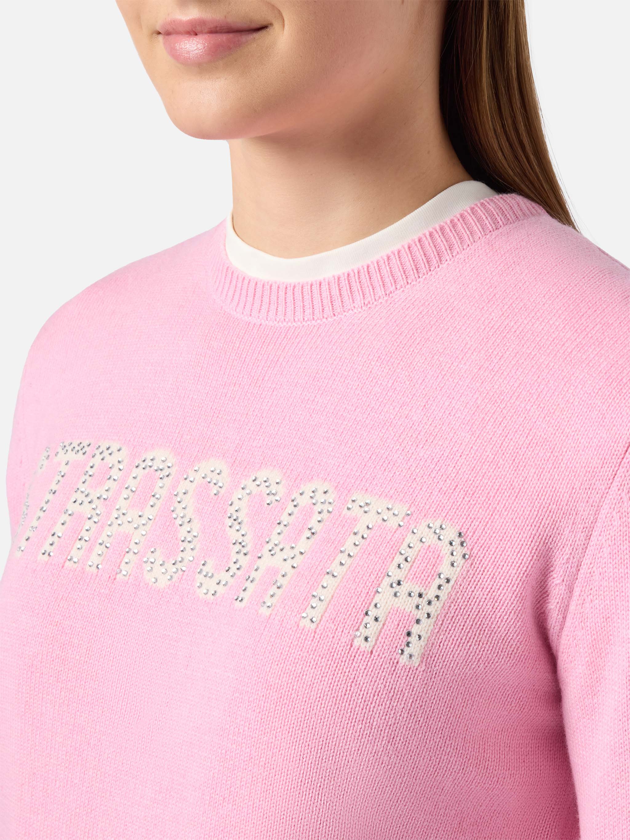 Maglione New Queen in misto cashmere rosa con applicazione in strass Strassata - Image 2