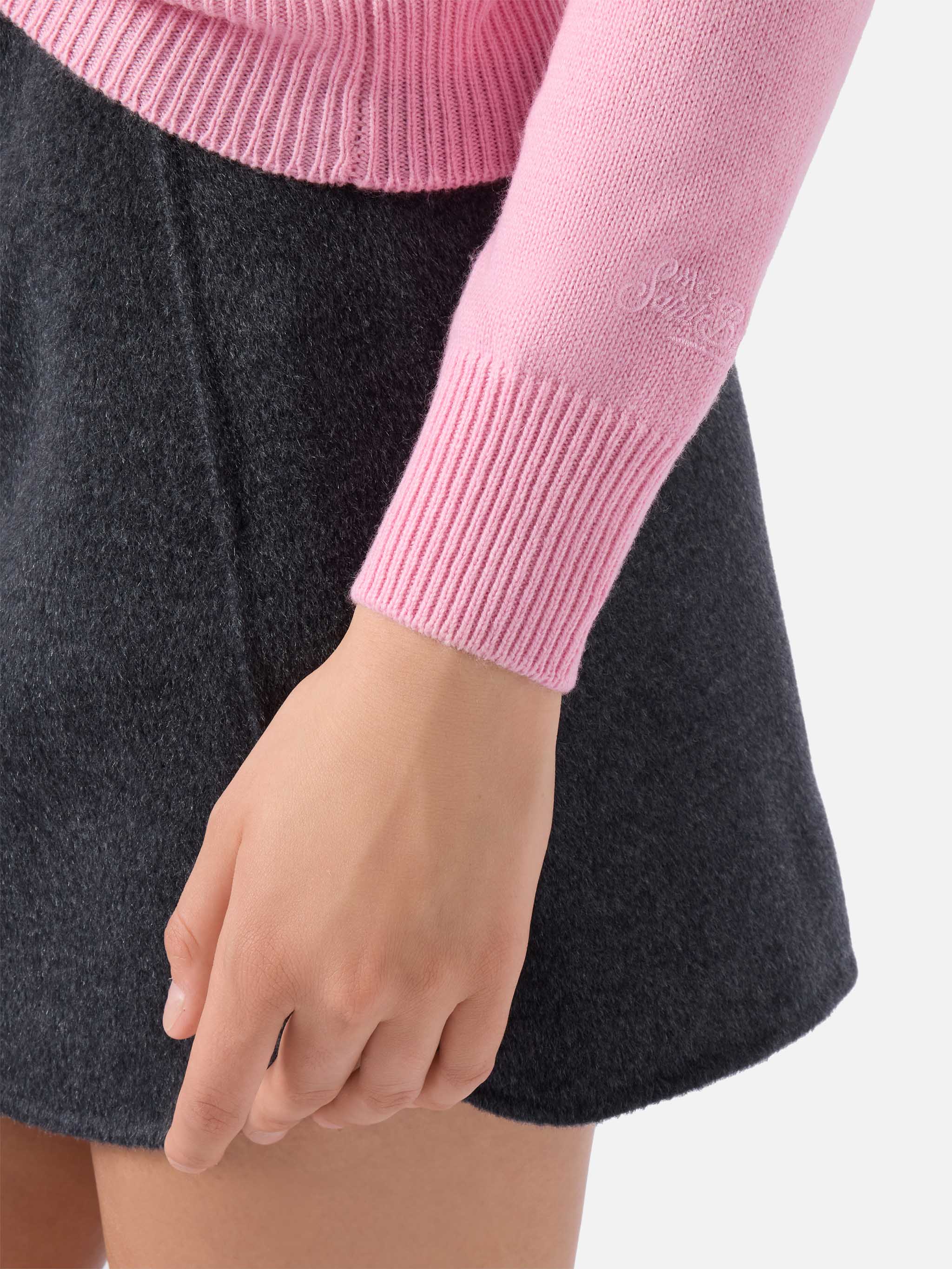 Maglione New Queen in misto cashmere rosa con applicazione in strass Strassata - Image 3