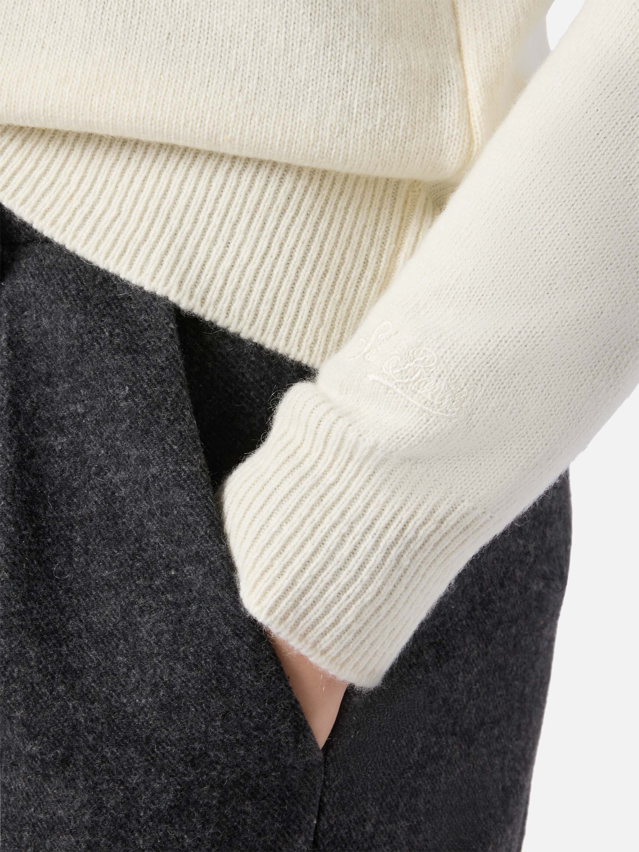 Maglione New Queen in misto cashmere bianco con ricamo lurex Gossip Girl - Image 3