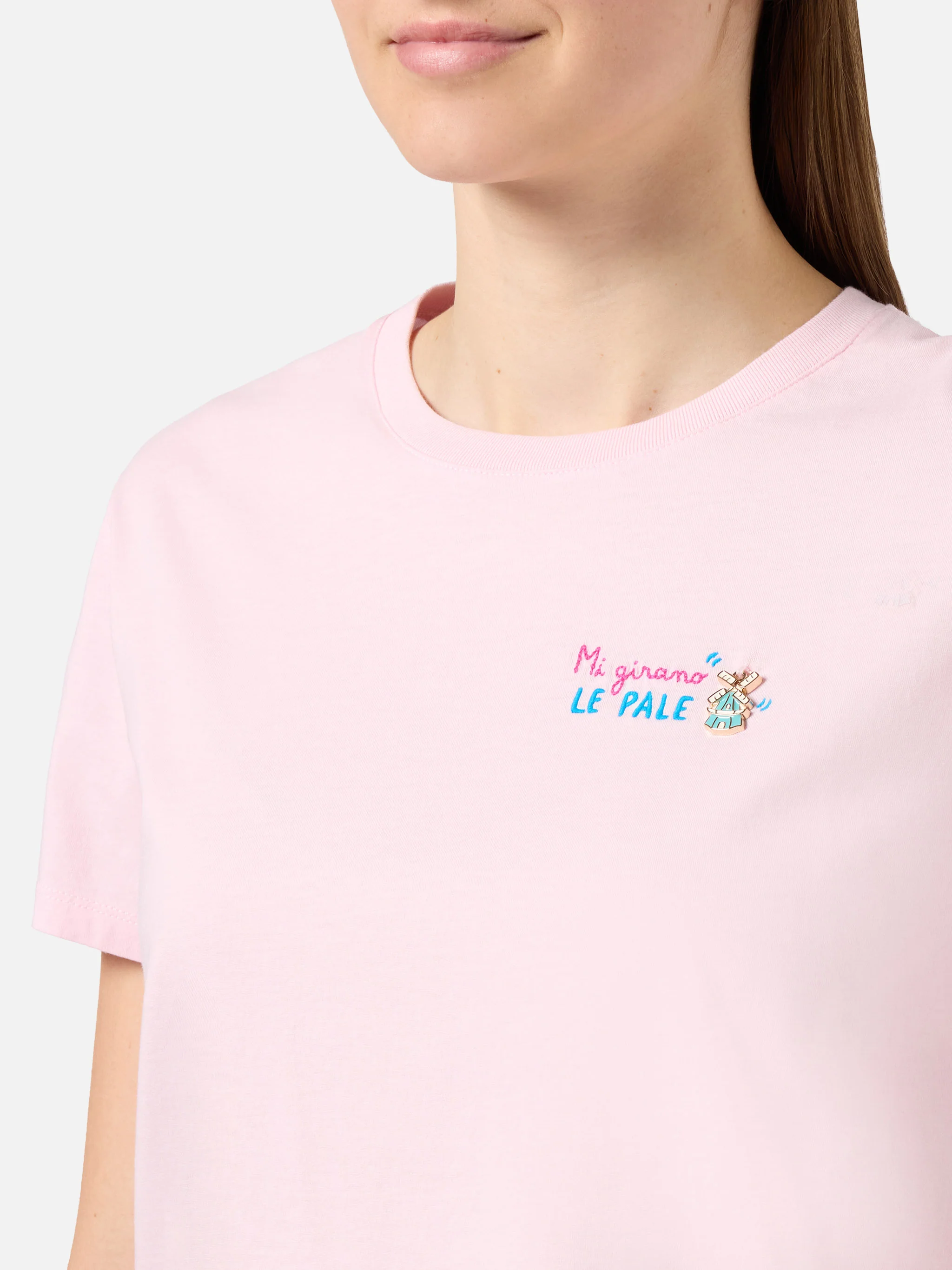 T-shirt Emilie rosa con ricamo Mi girano le pale - Image 2