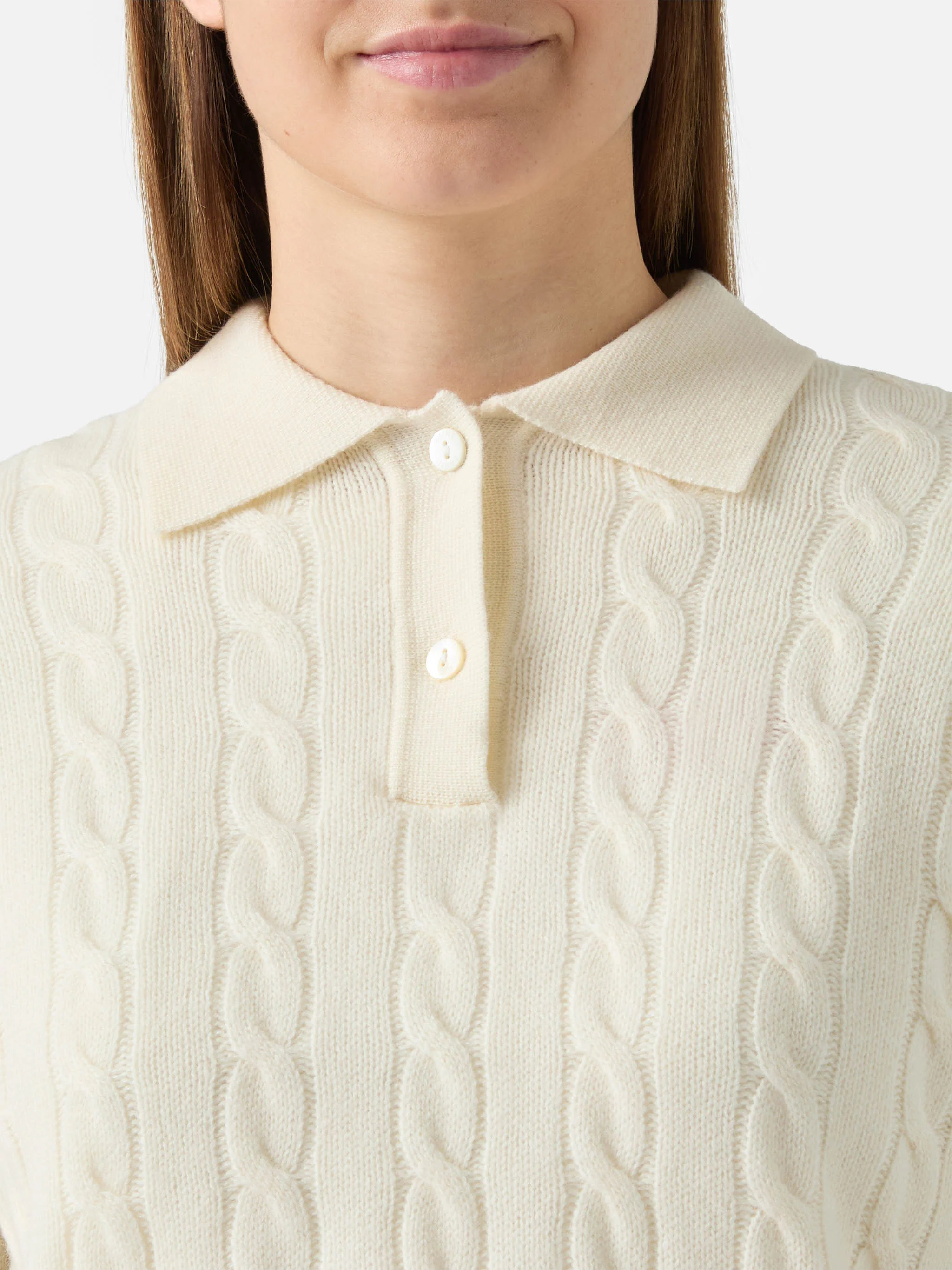 Maglione polo a trecce soft touch Savoy in lana merino bianca - Image 2