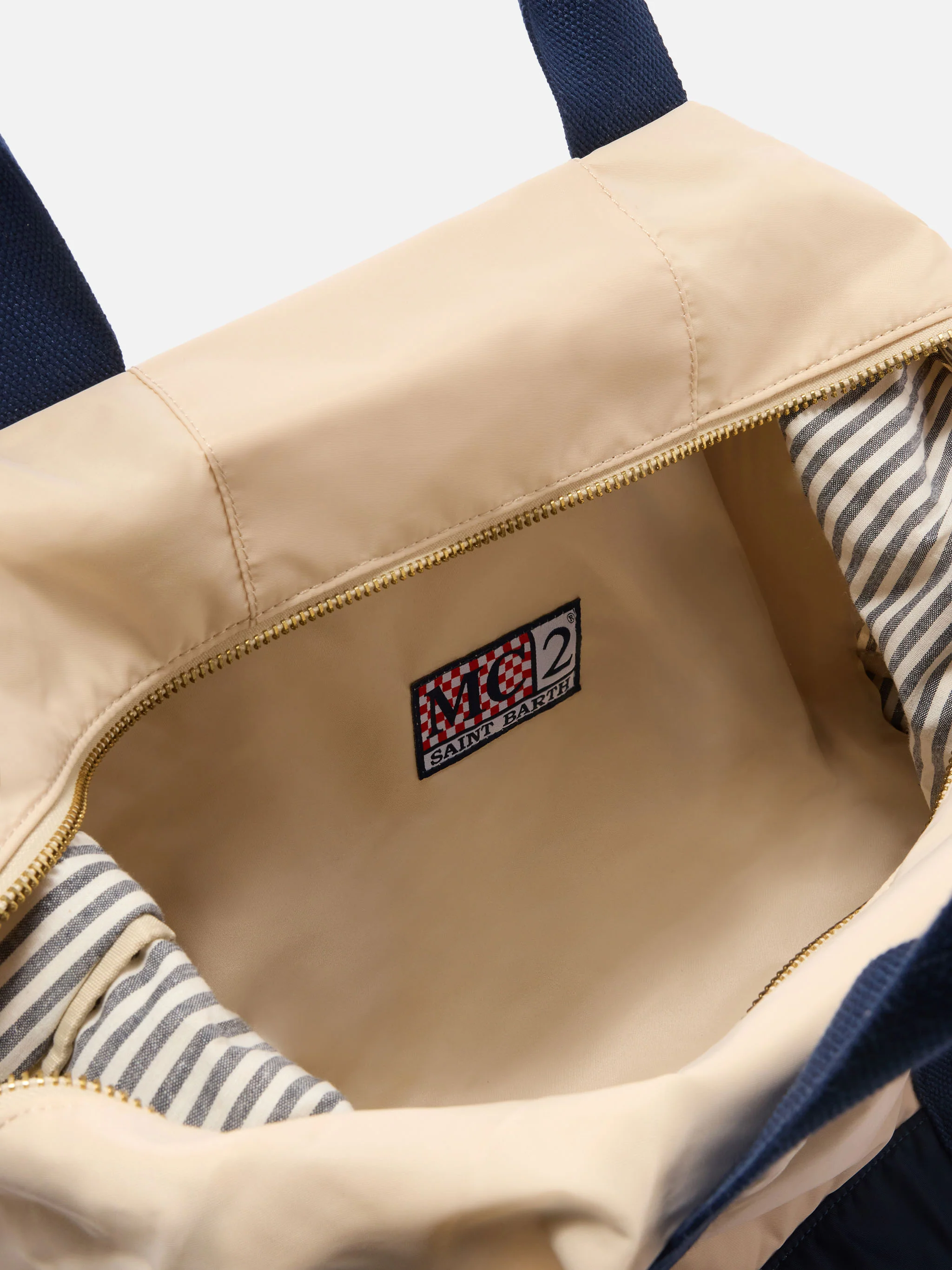 Borsone Travel Bag in nylon panna e blu con logo ricamato - Image 4