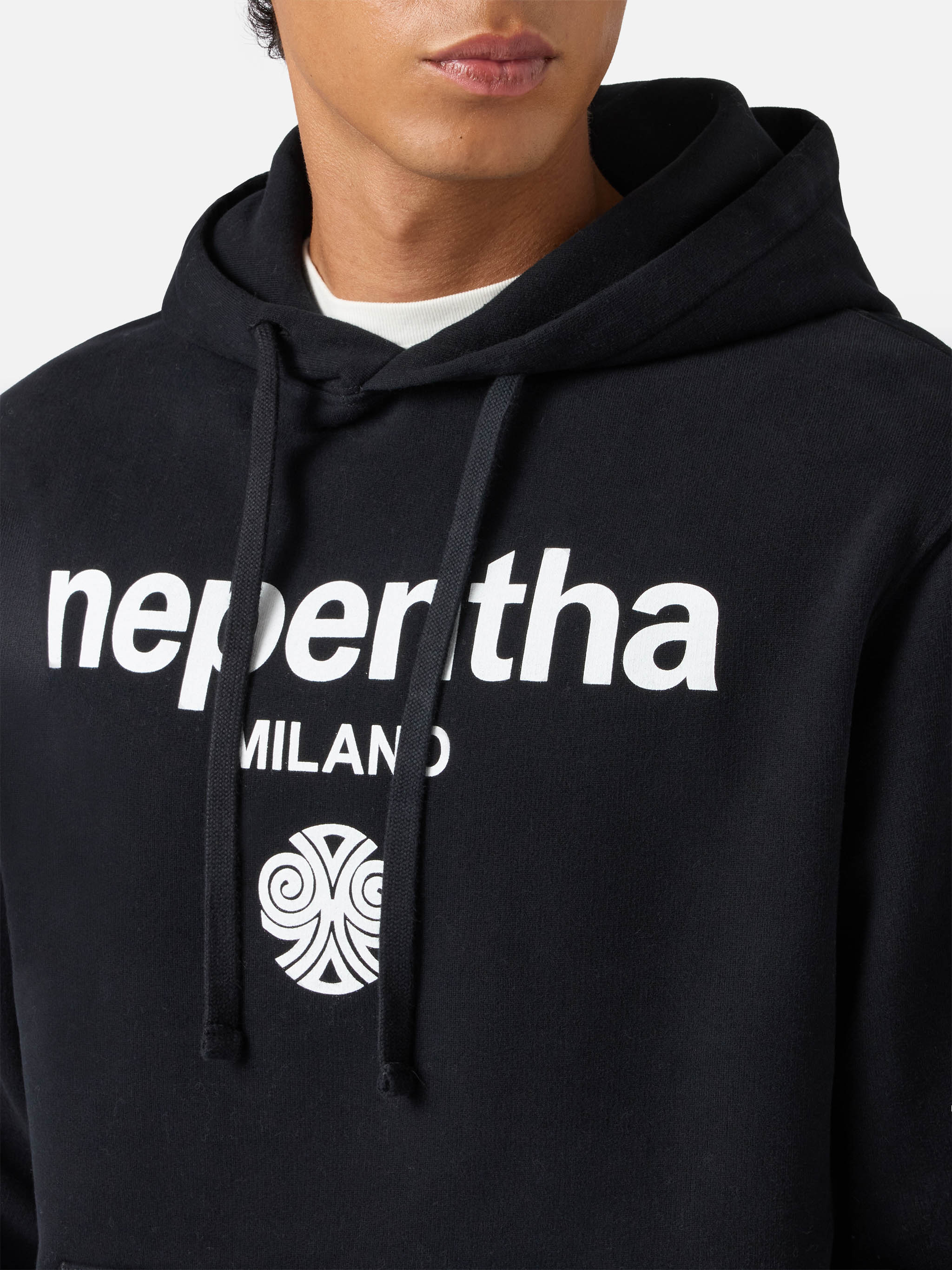 Felpa Tribeca in cotone nero con cappuccio e stampa Nepentha | NEPENTHA SPECIAL EDITION - Image 2