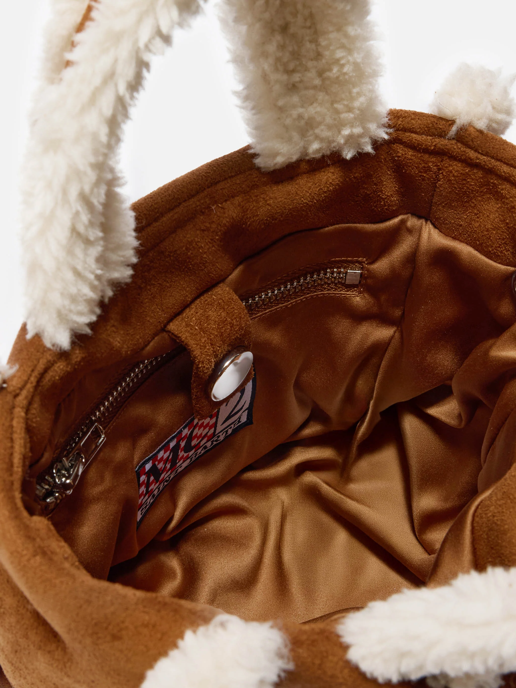 Borsa morbida a mano Vanity Mini Shearling cammello - Image 5