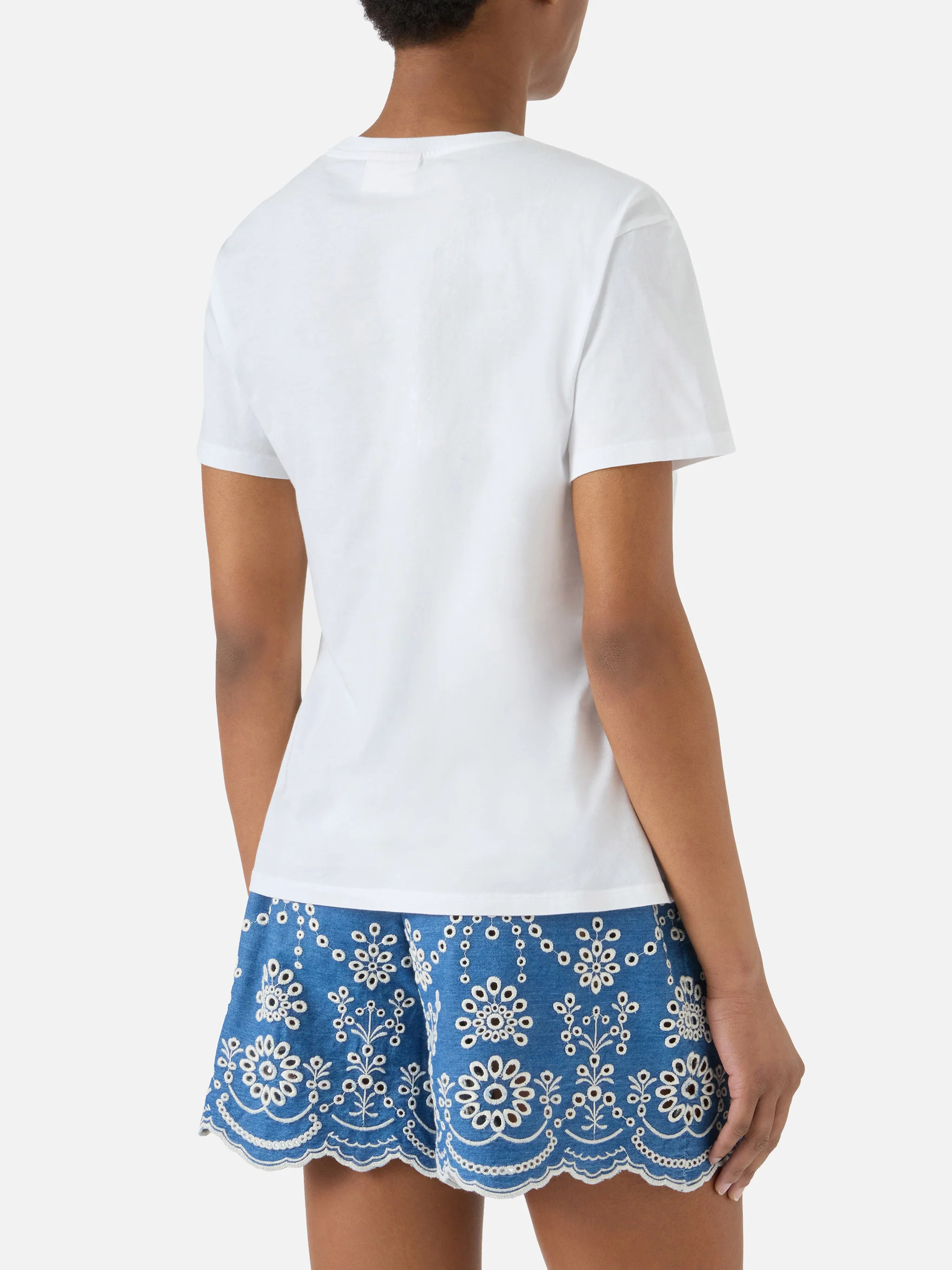 T-shirt Emilie bianca con ricamo Bikini Obsession e strass - Image 3