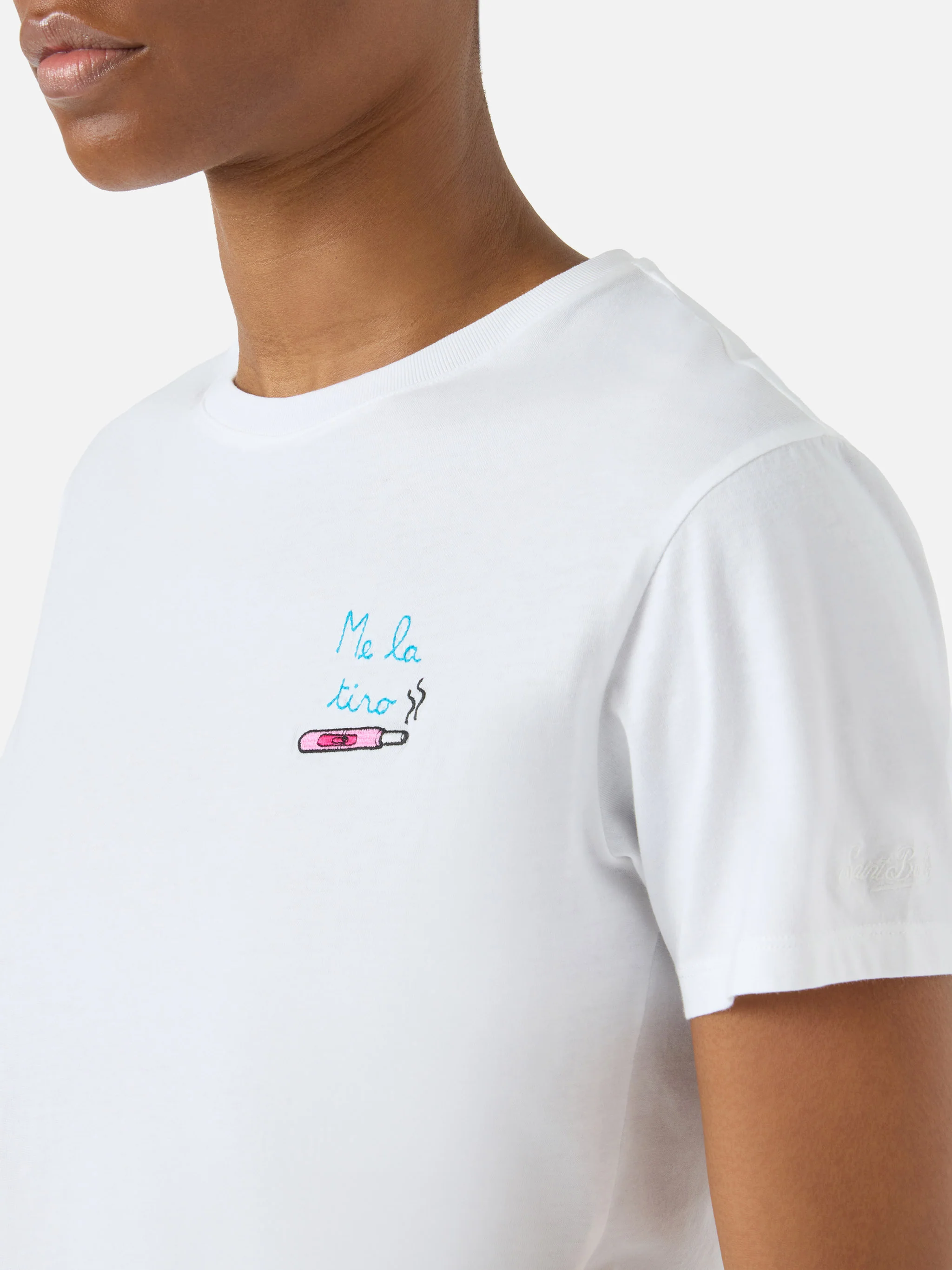 T-shirt Emilie bianca con ricamo Me la tiro - Image 2